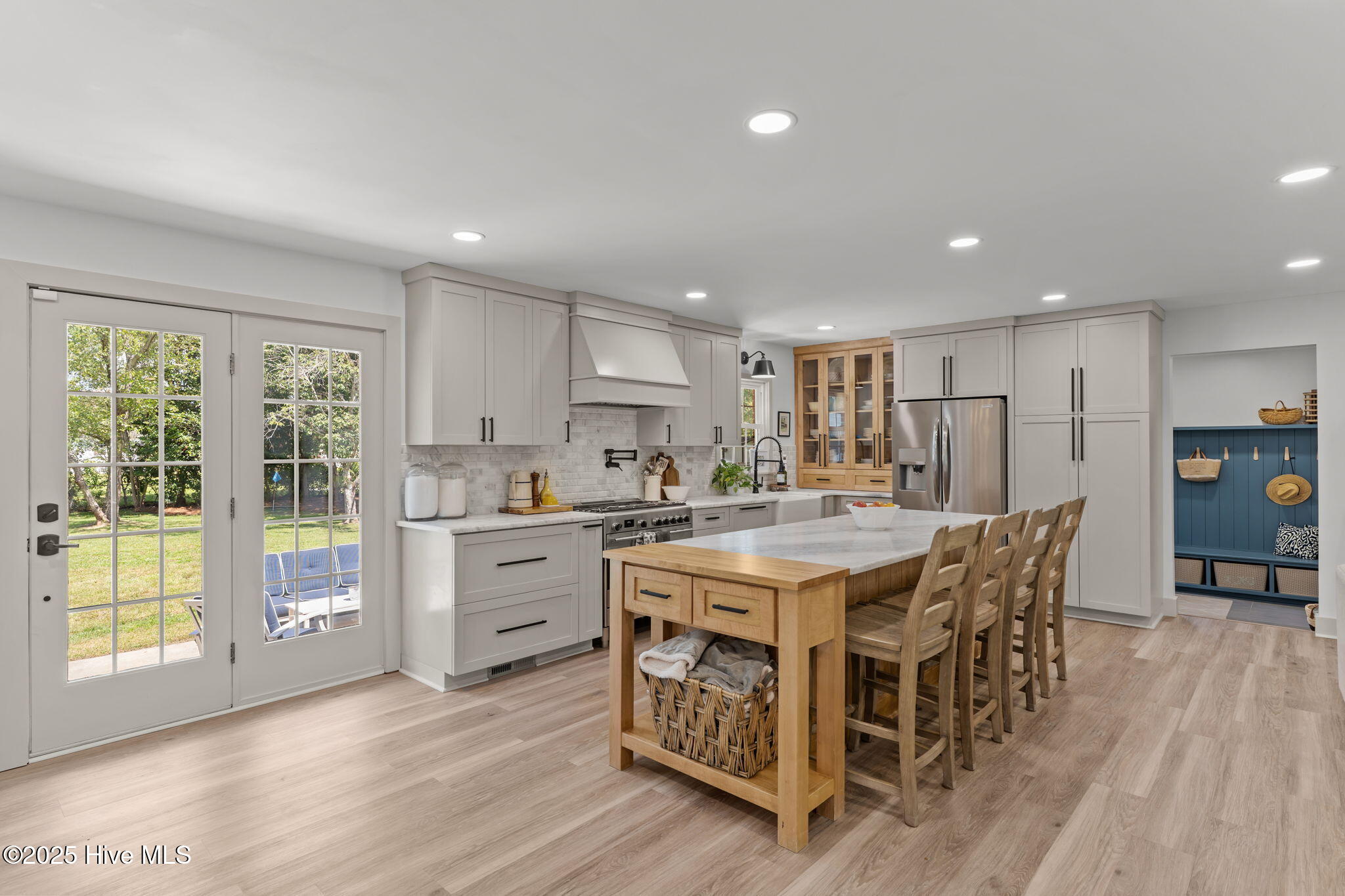 3817 Canterbury Road
