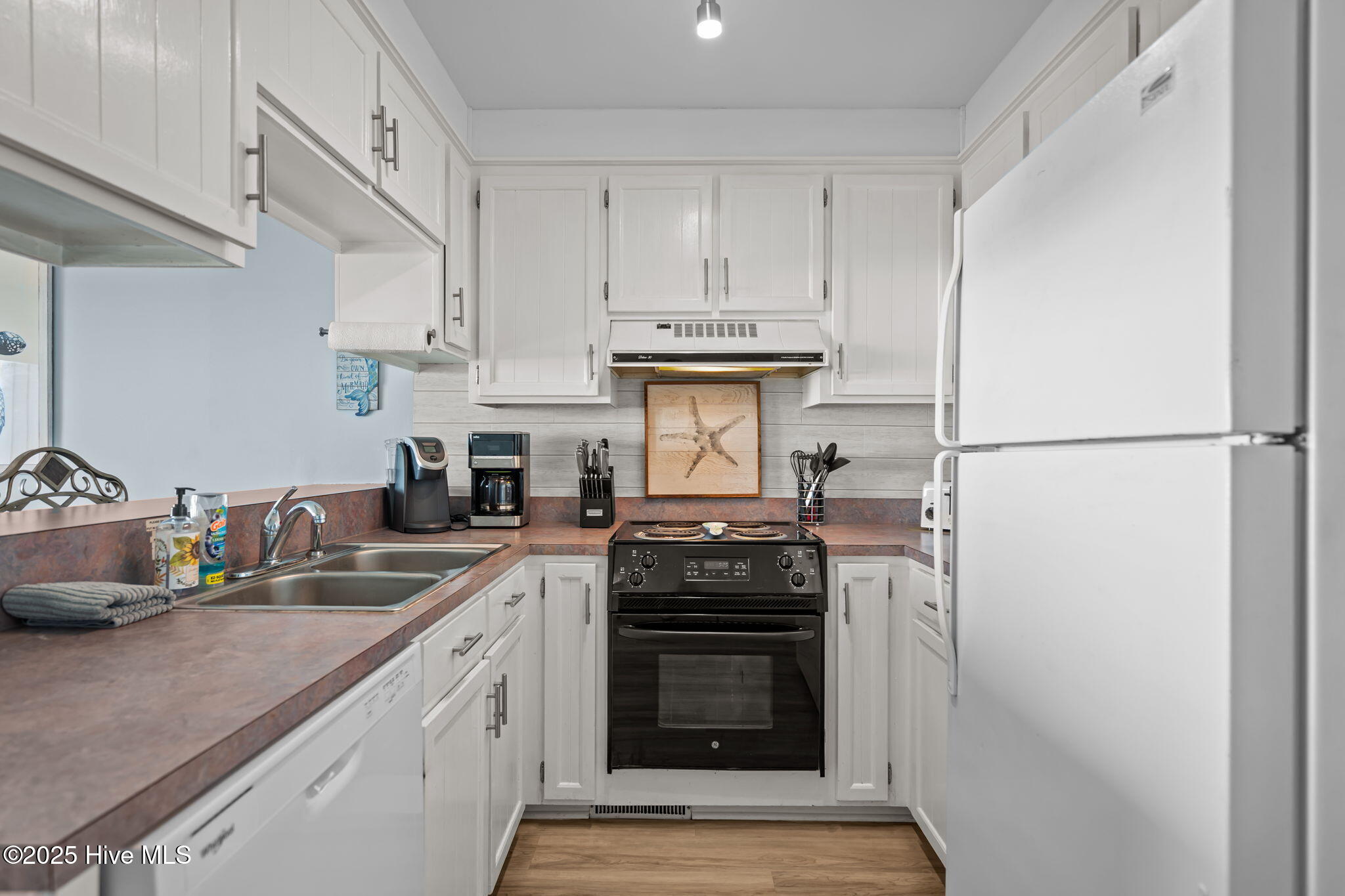 514 N Carolina Beach Avenue N Unit: Unit 2b