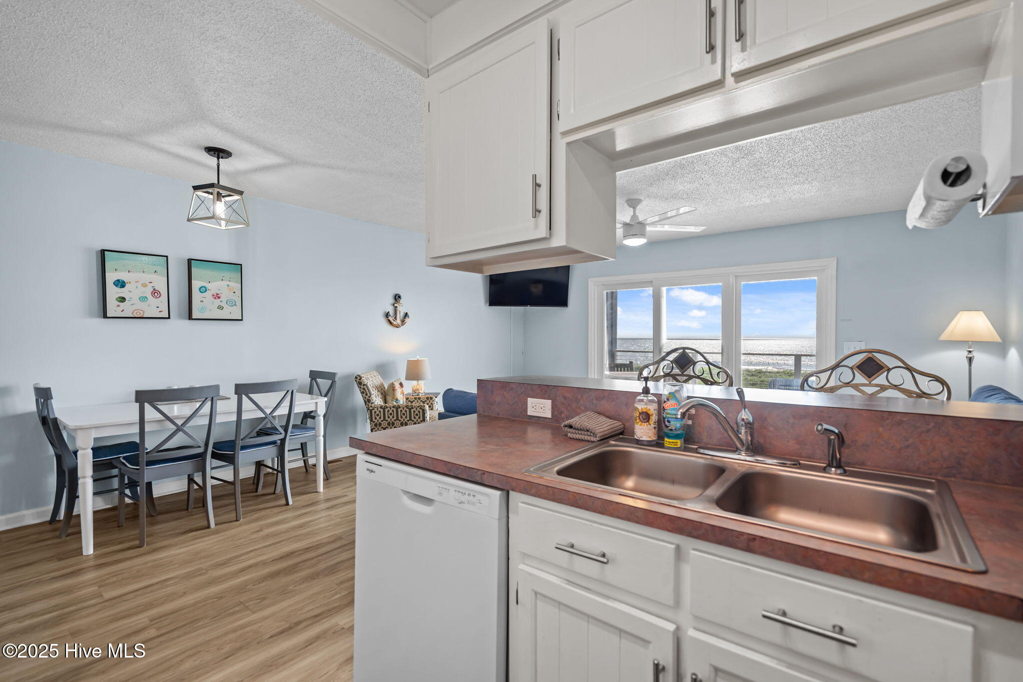 514 N Carolina Beach Avenue N Unit: Unit 2b