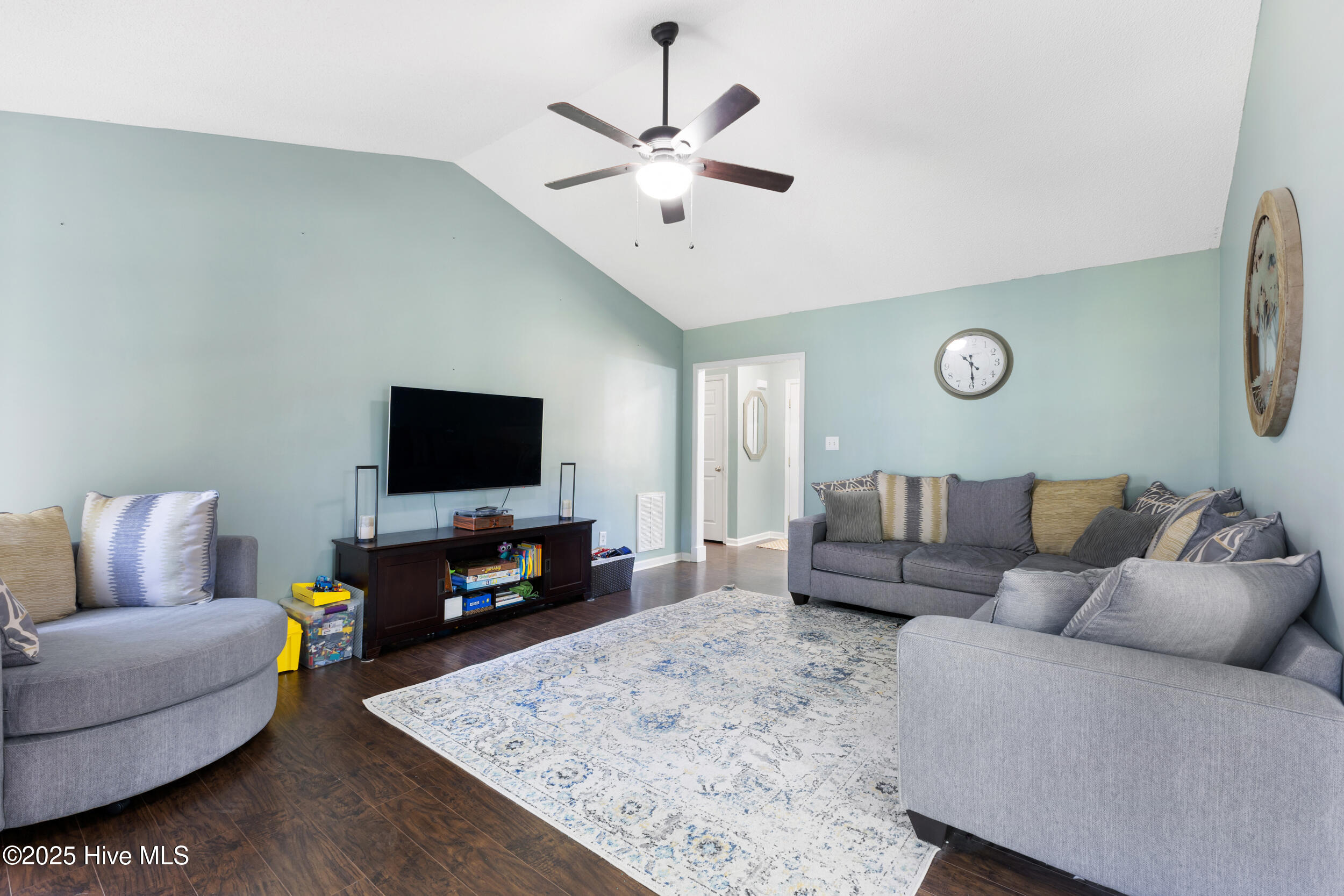 102 Lunington Mill Circle