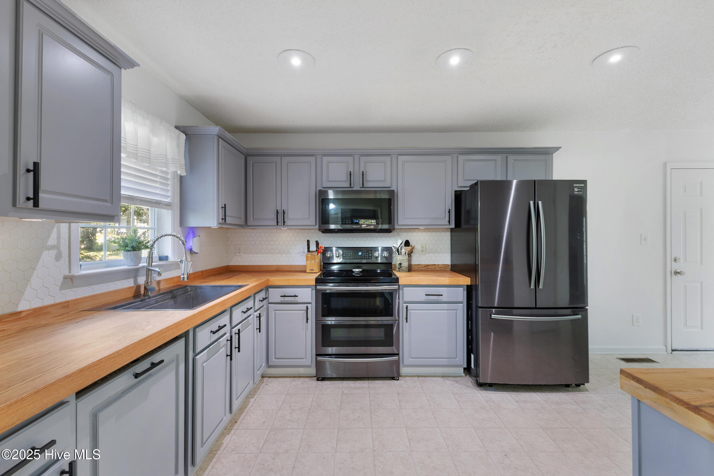 102 Lunington Mill Circle