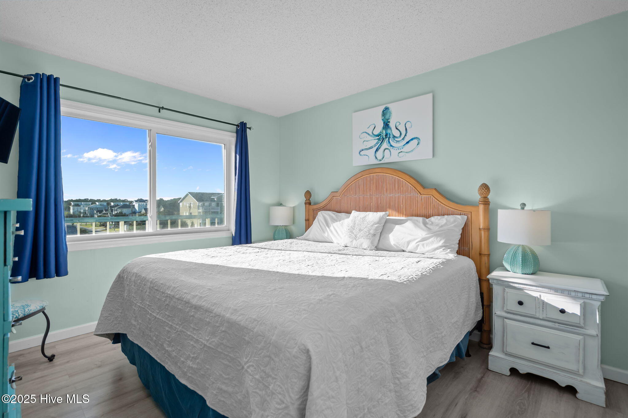 901 S Lake Park Boulevard, Unit 304