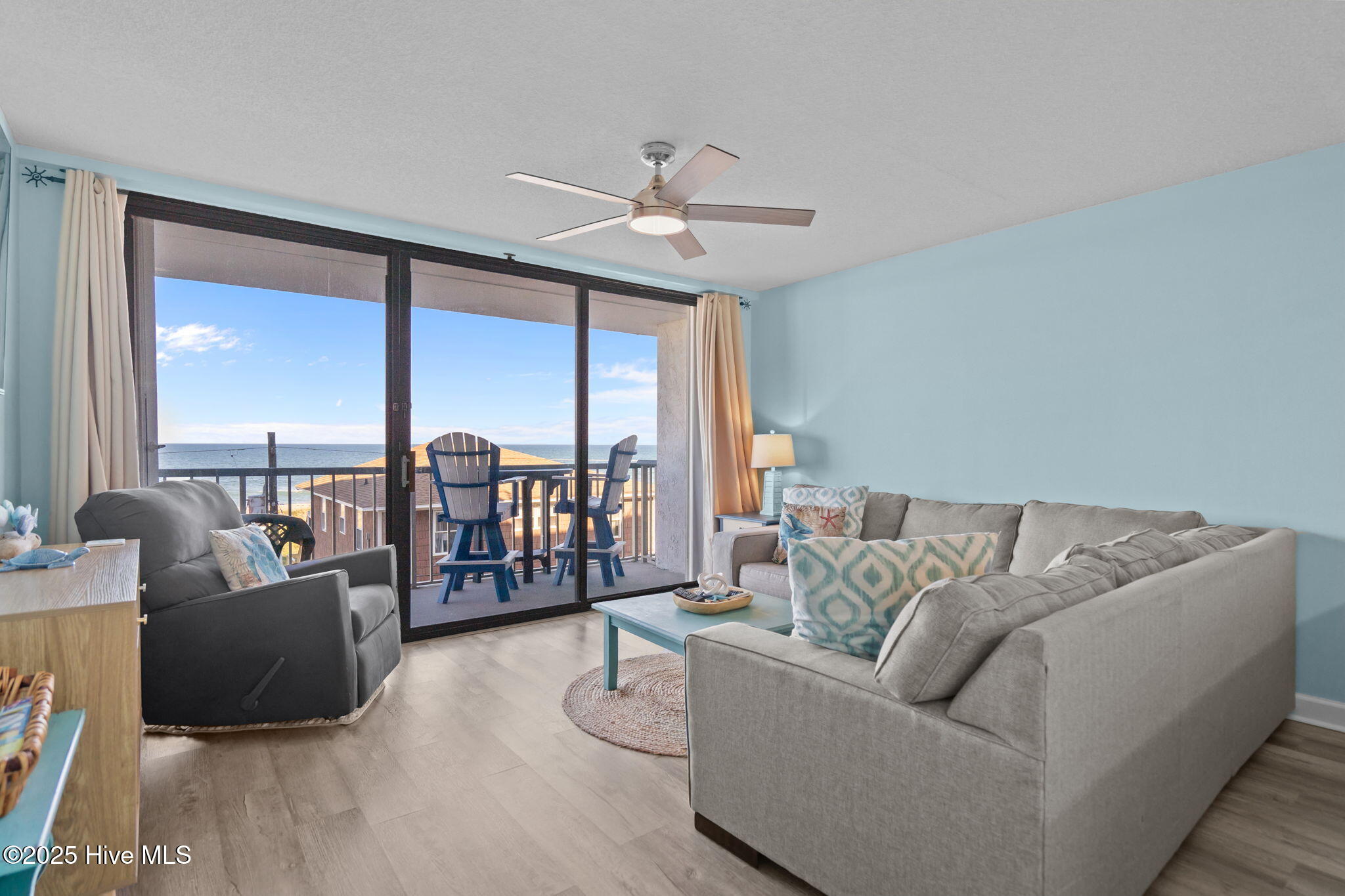 901 S Lake Park Boulevard, Unit 304