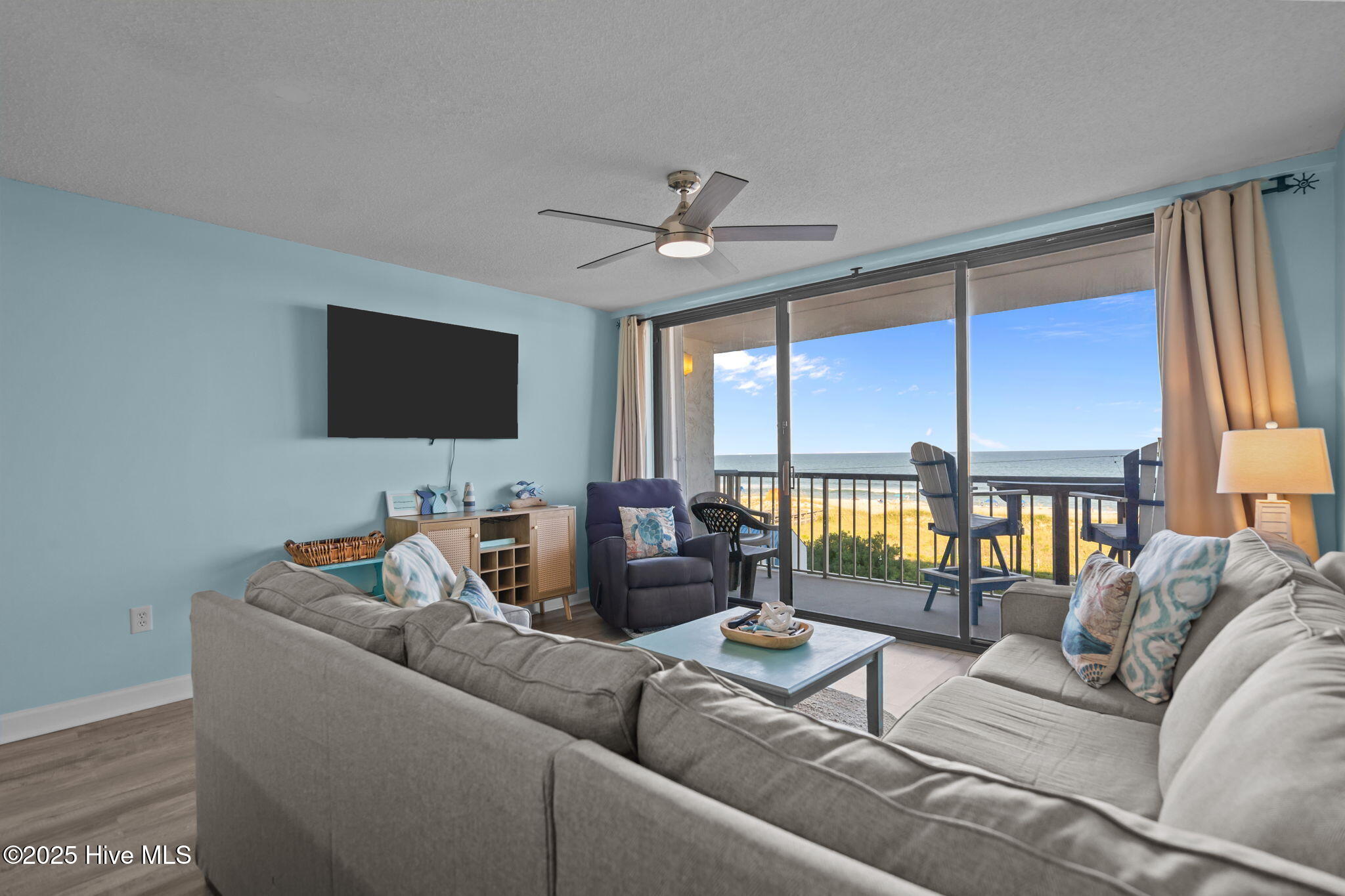 901 S Lake Park Boulevard, Unit 304