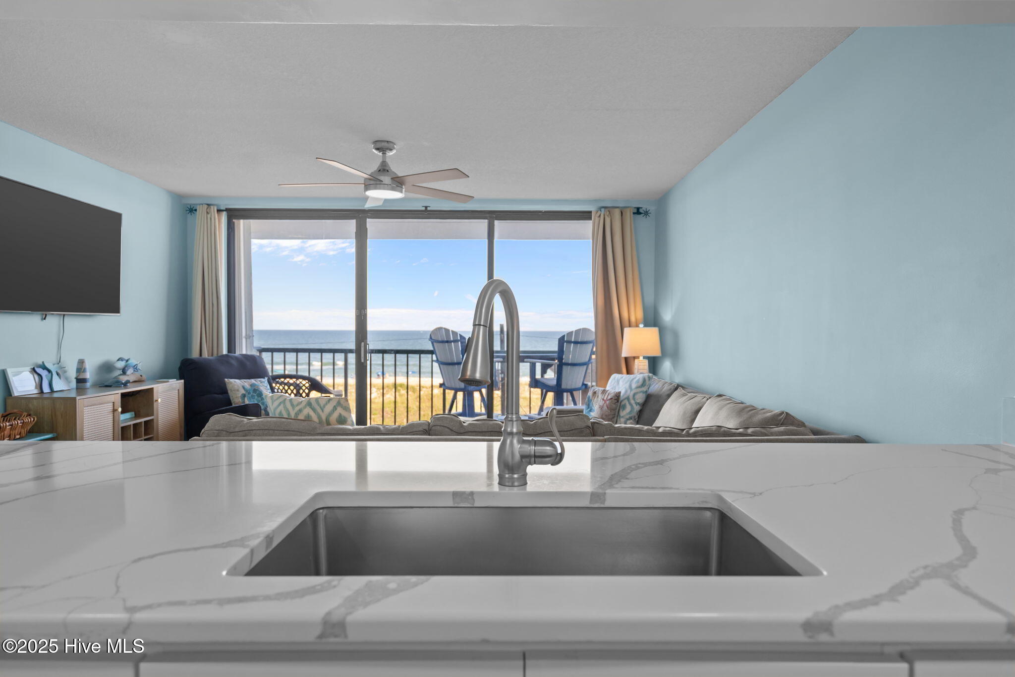 901 S Lake Park Boulevard, Unit 304