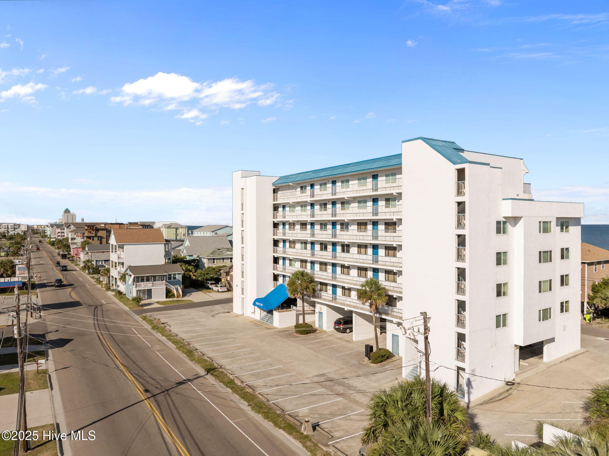 901 S Lake Park Boulevard, Unit 304