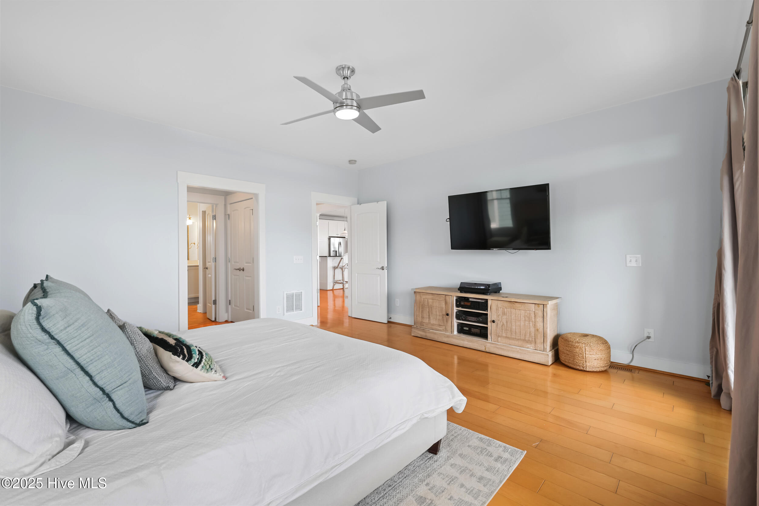 301 Fort Fisher Boulevard S, B