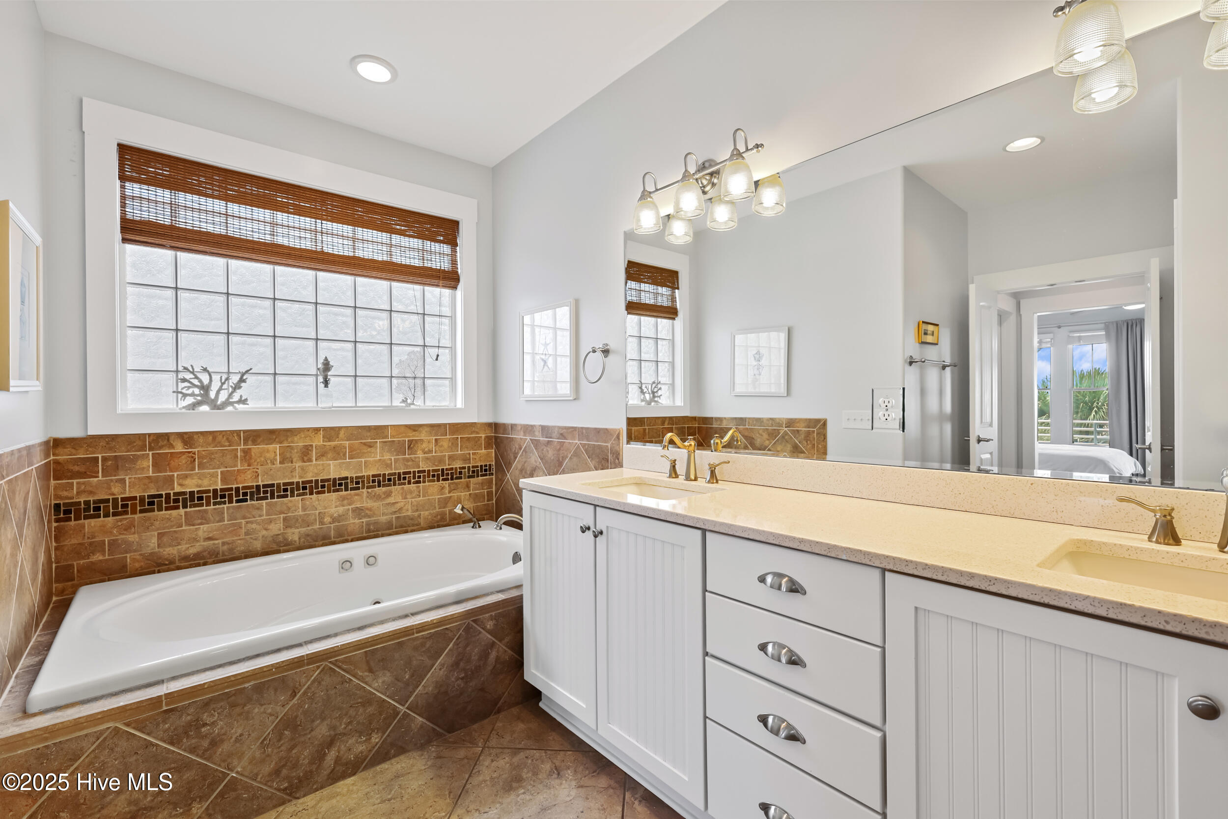 301 Fort Fisher Boulevard S, B