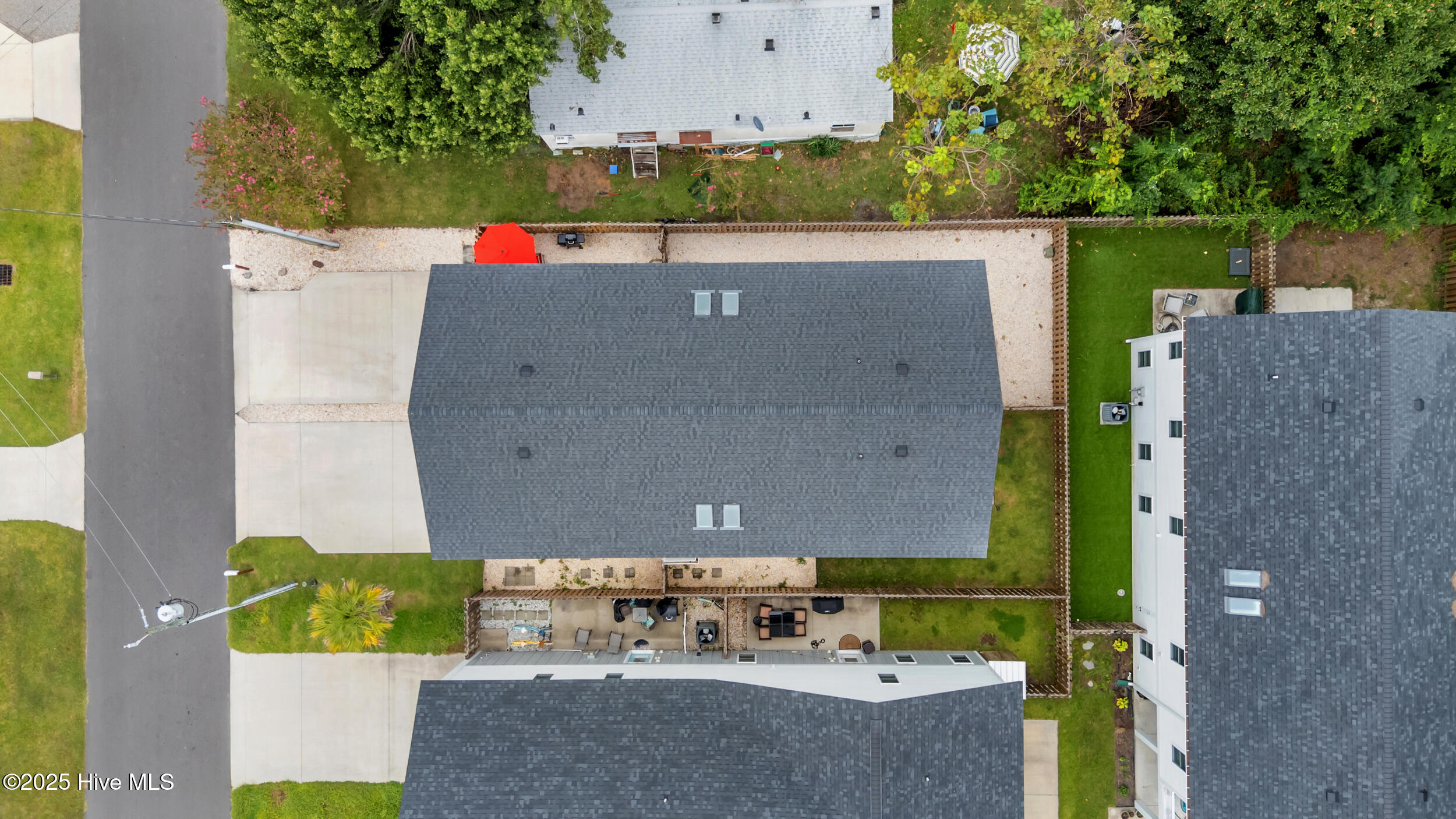 617 Sumter Avenue, 1