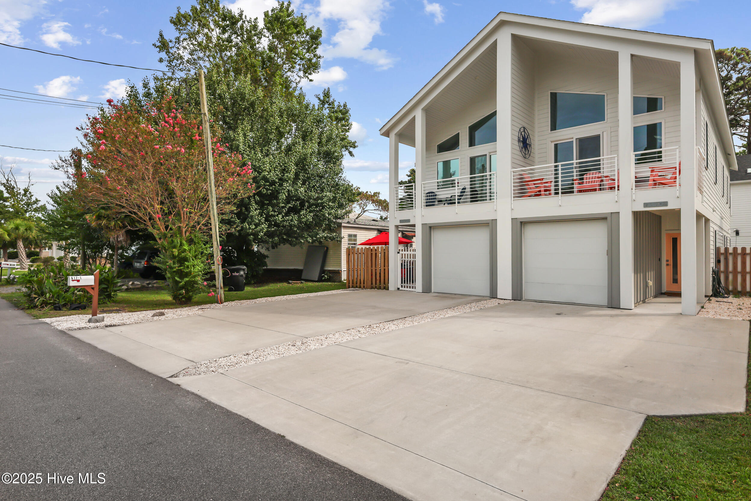 617 Sumter Avenue, 1