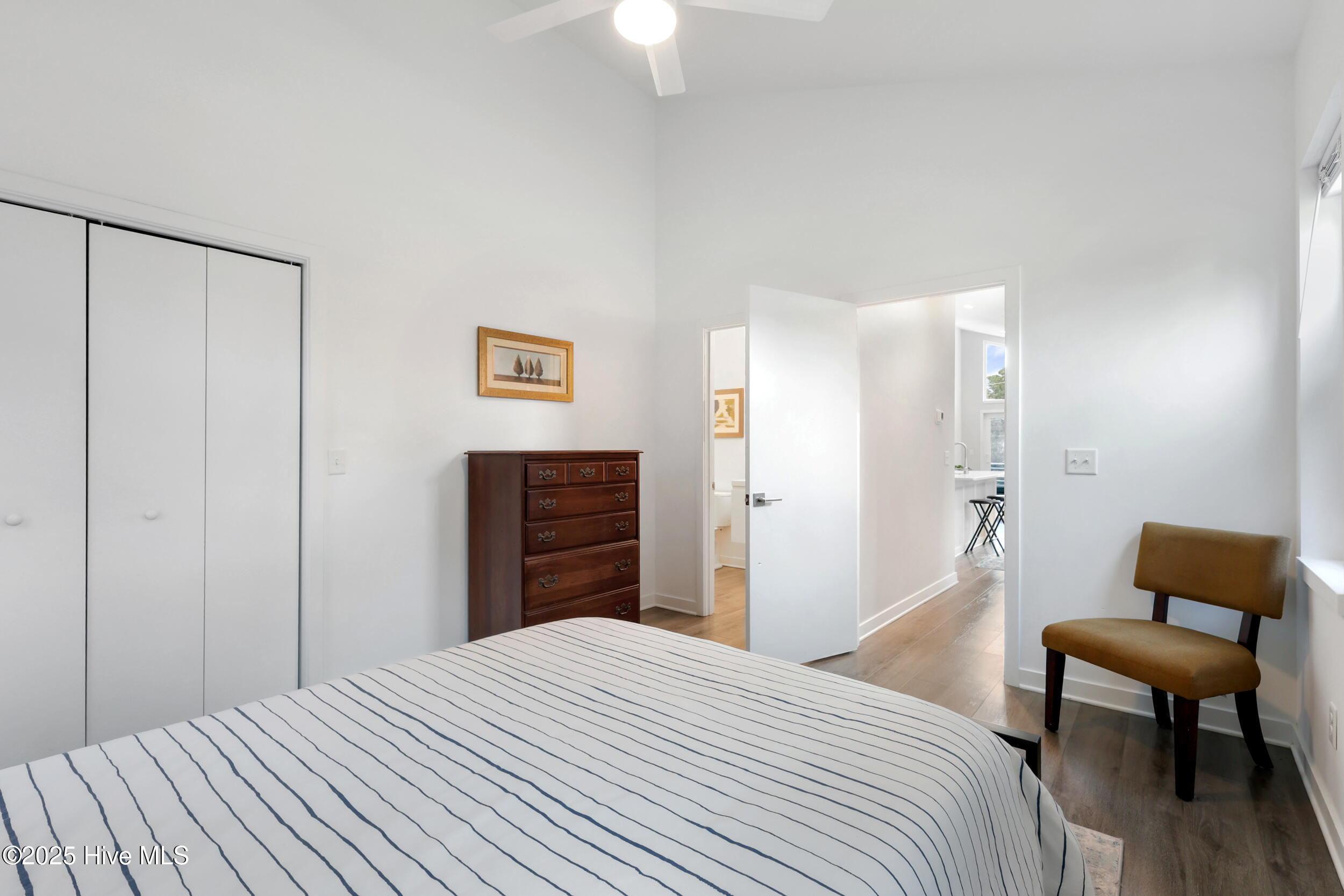 617 Sumter Avenue, 1