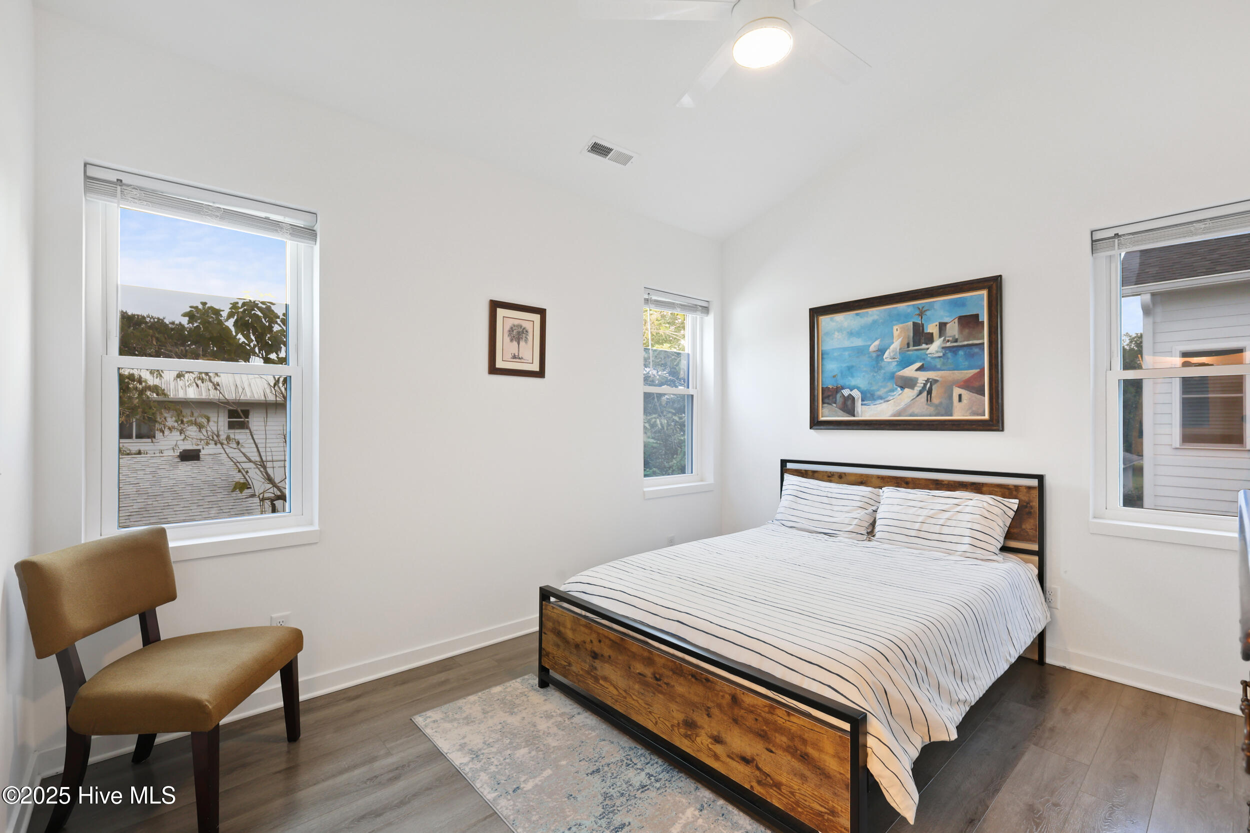 617 Sumter Avenue, 1