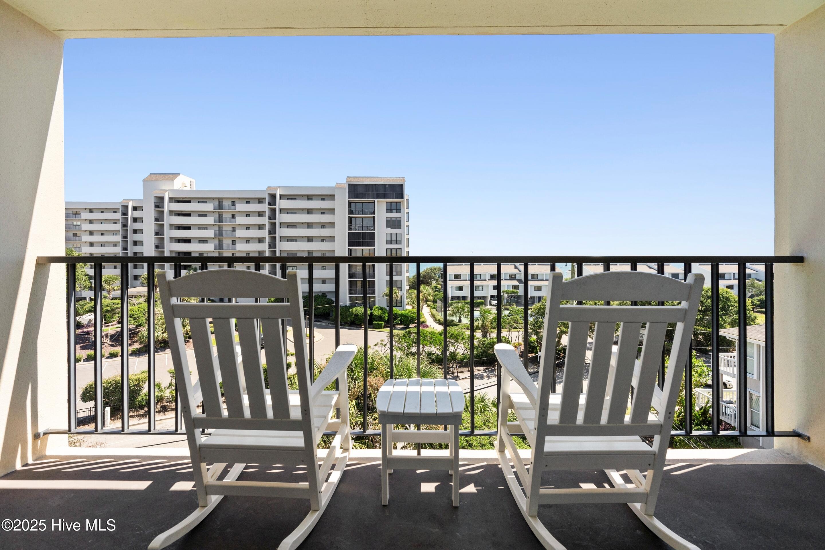 104 S Lumina Avenue 406
