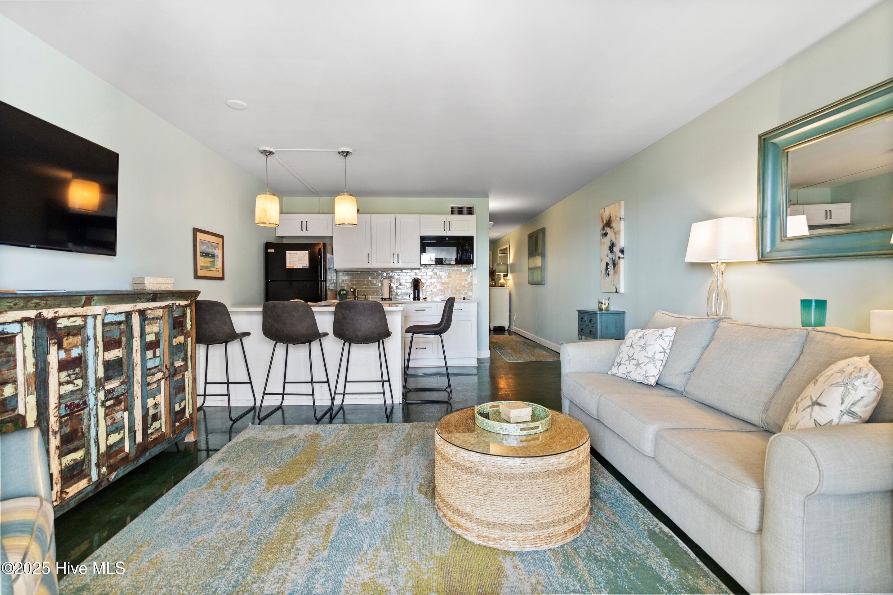 104 S Lumina Avenue 406