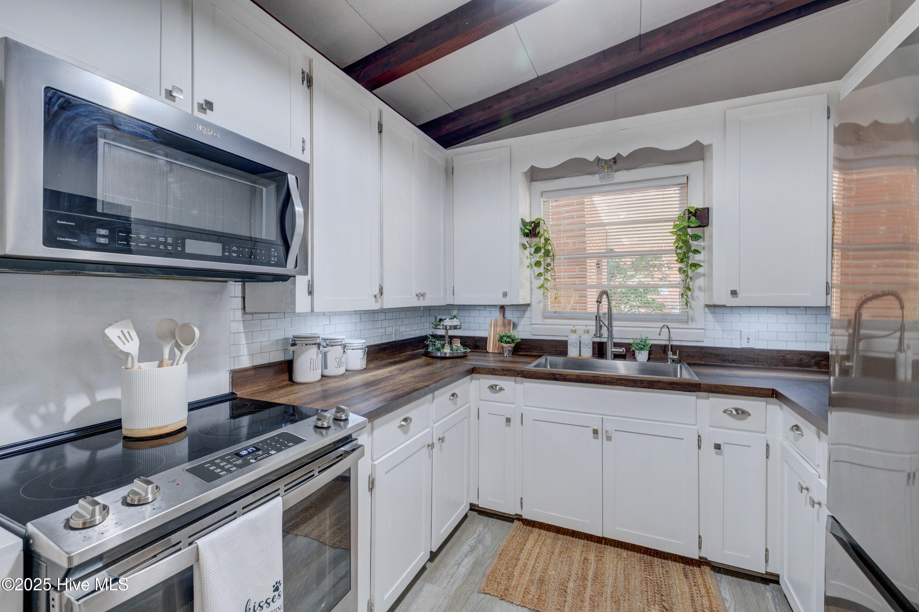 5329 Autumn Drive