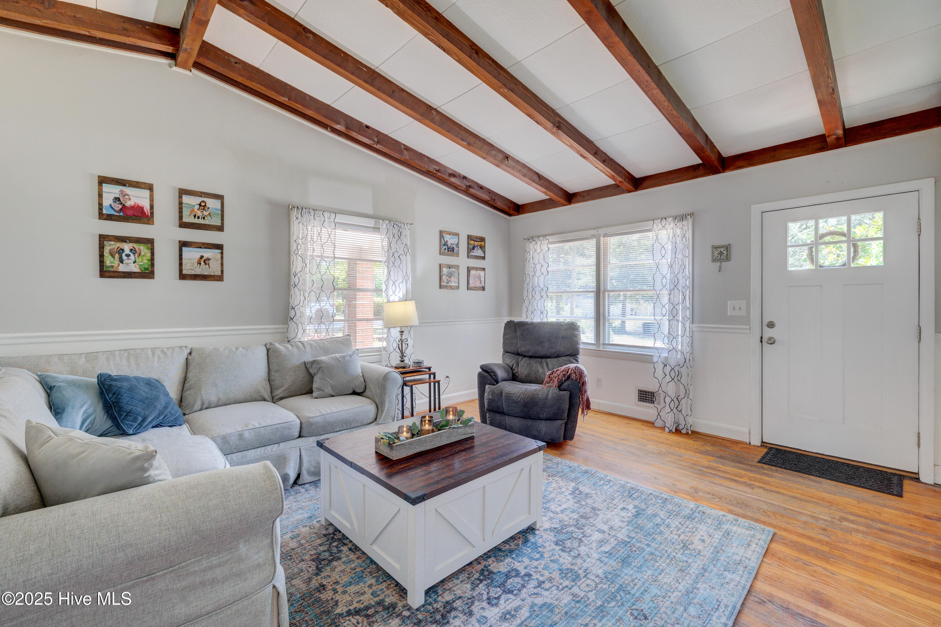 5329 Autumn Drive