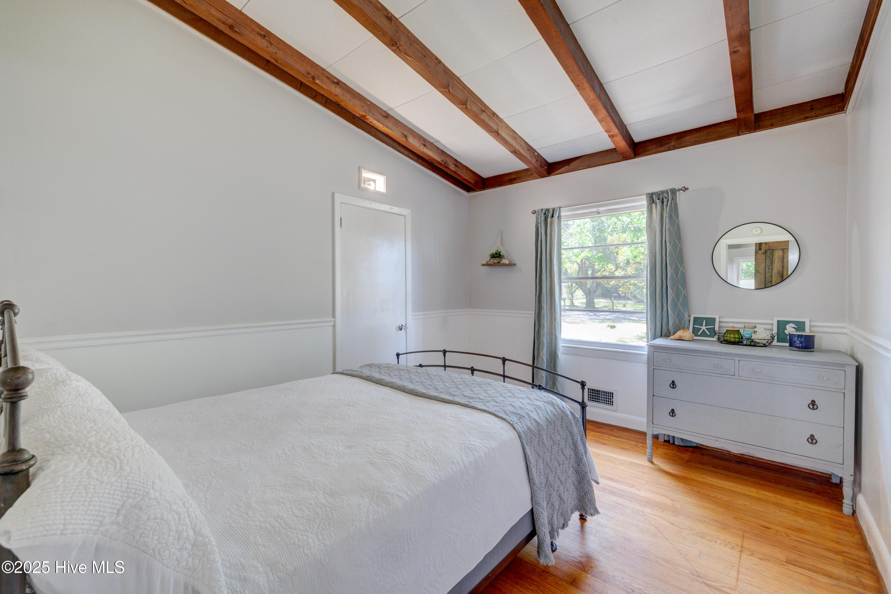 5329 Autumn Drive