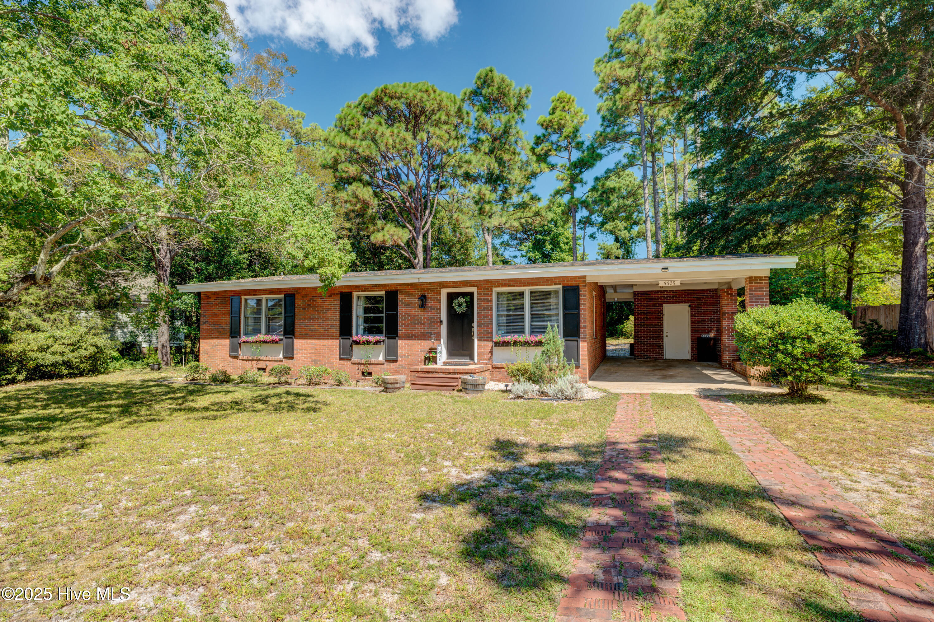 5329 Autumn Drive