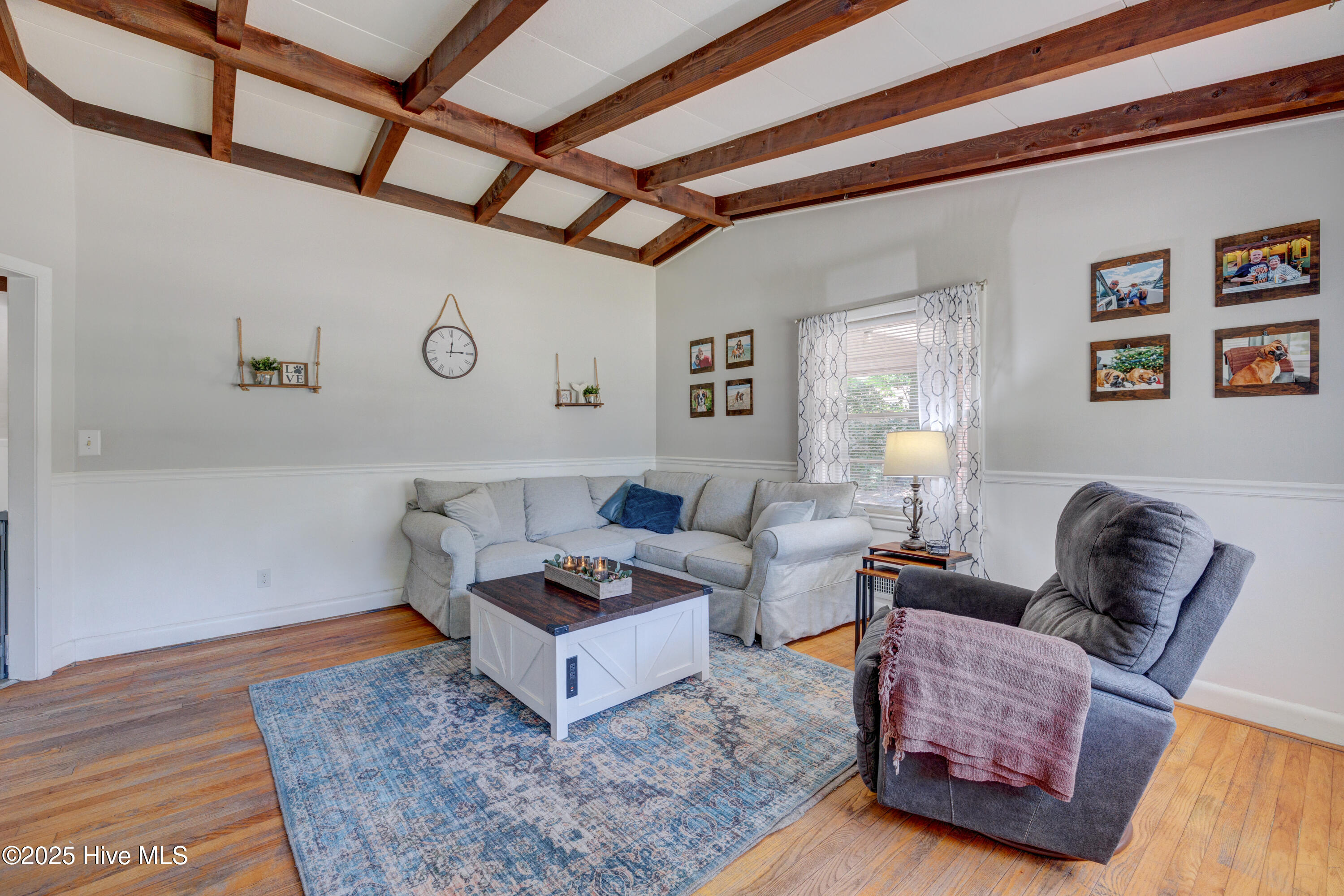 5329 Autumn Drive