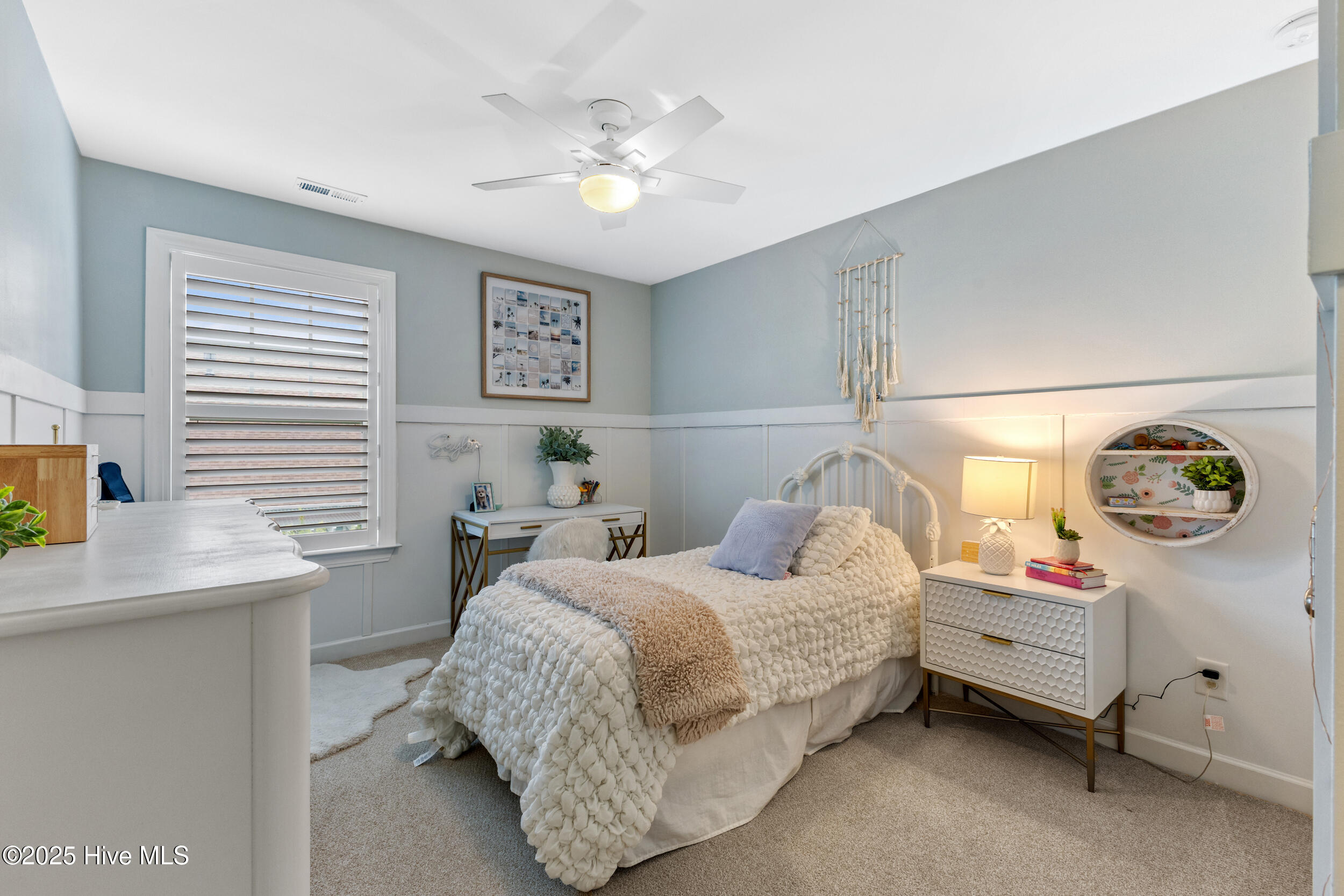 467 Island End Court