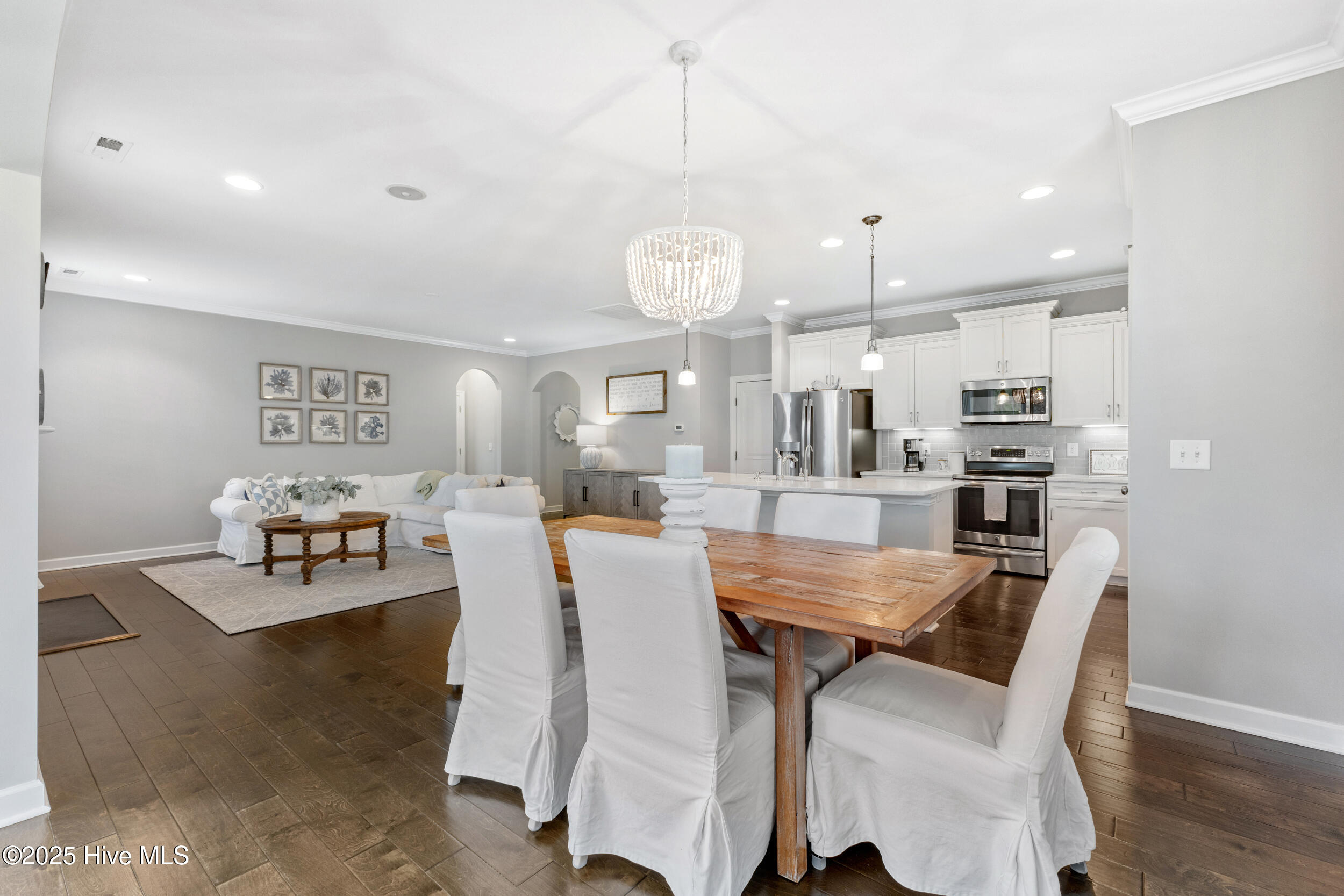 467 Island End Court