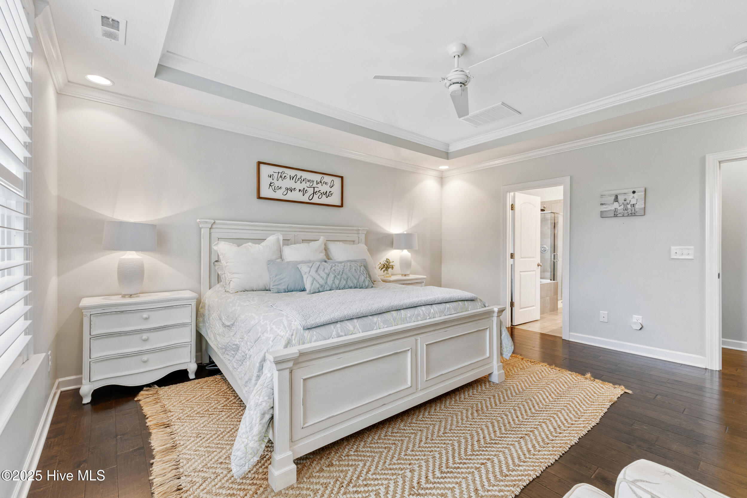 467 Island End Court