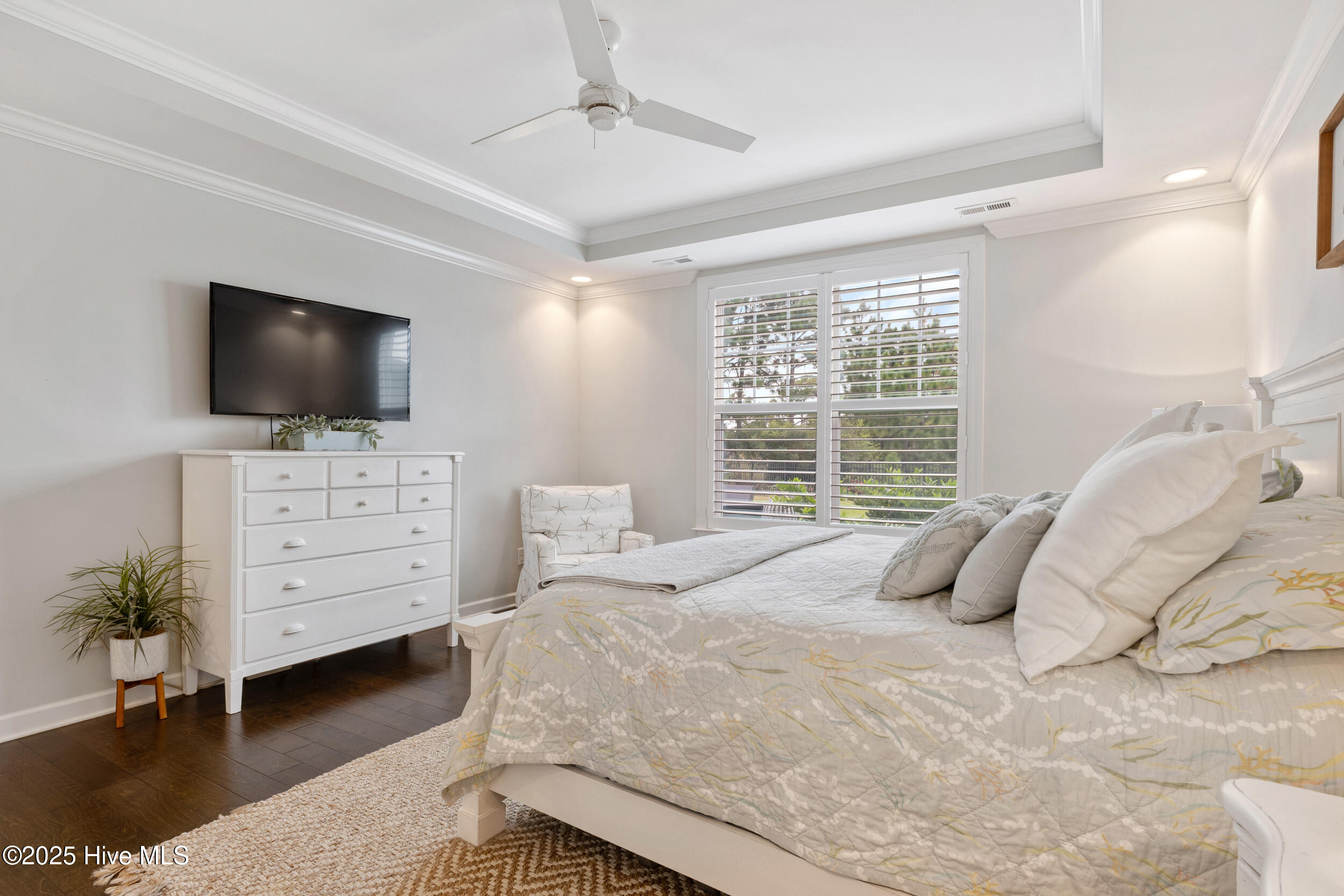 467 Island End Court