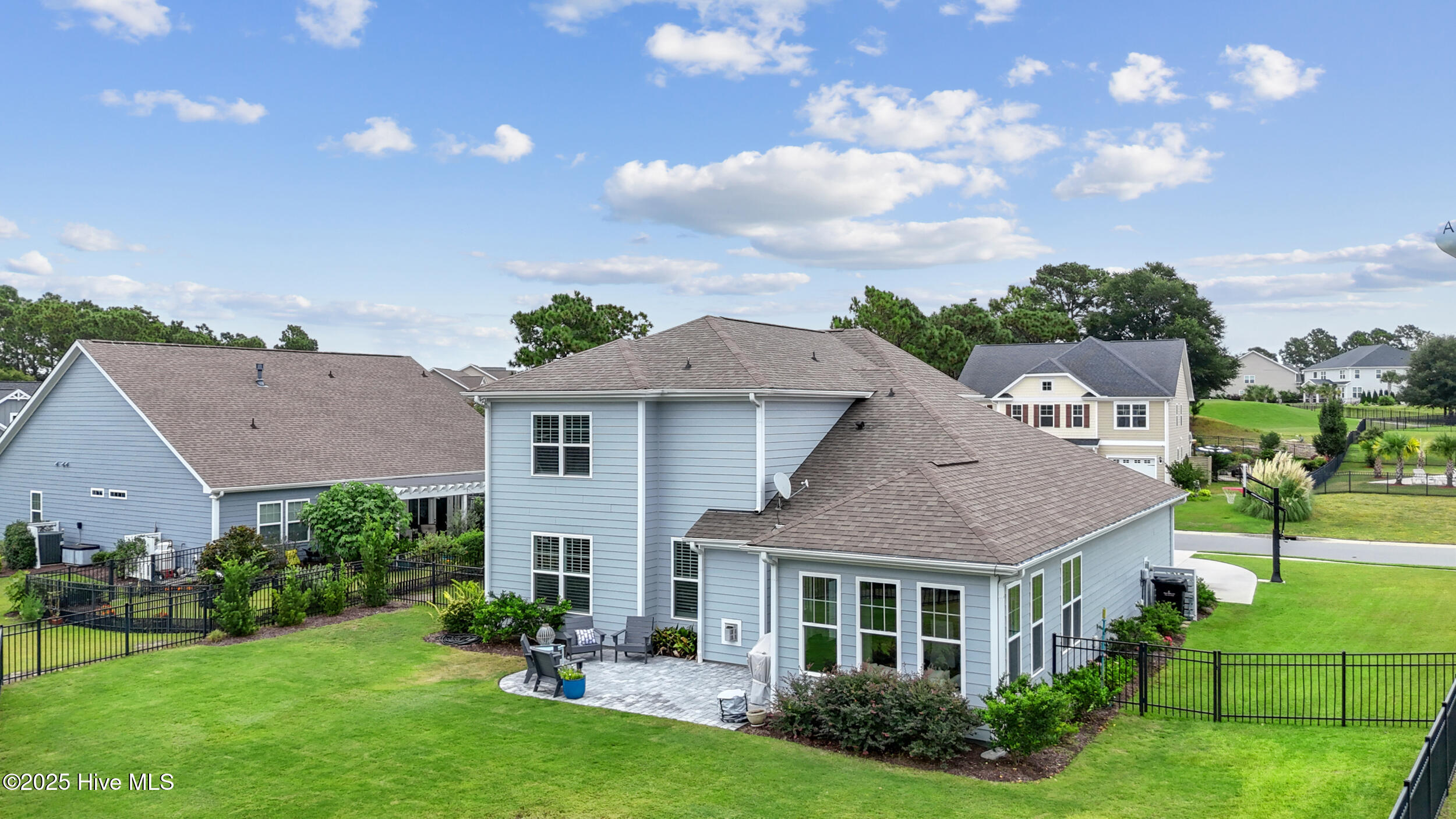 467 Island End Court