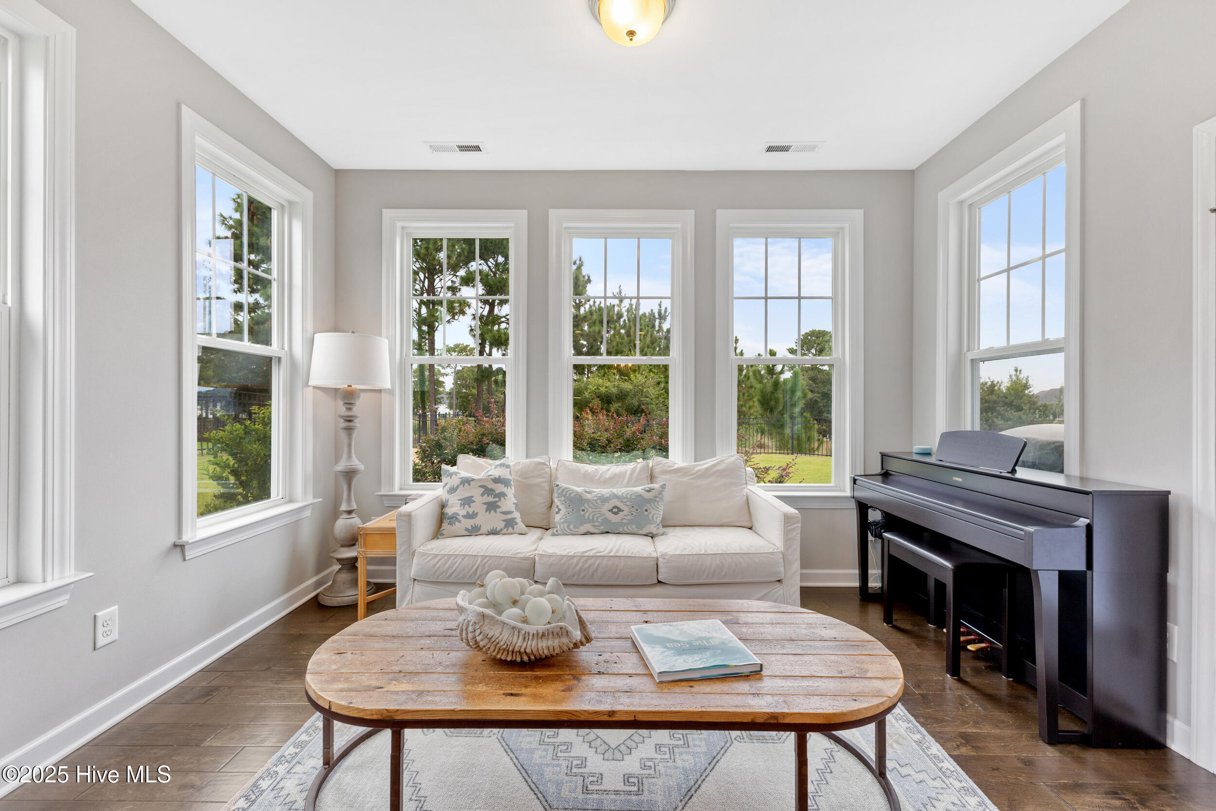 467 Island End Court