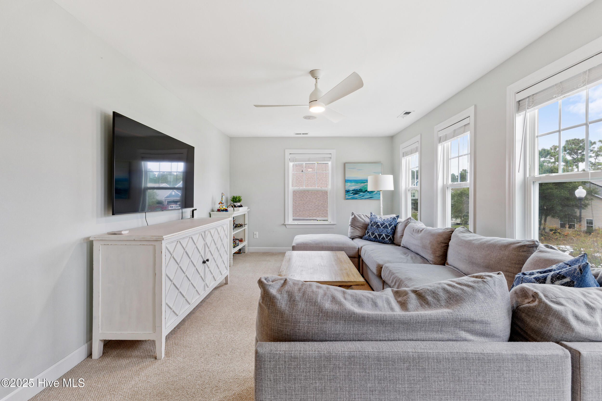 467 Island End Court