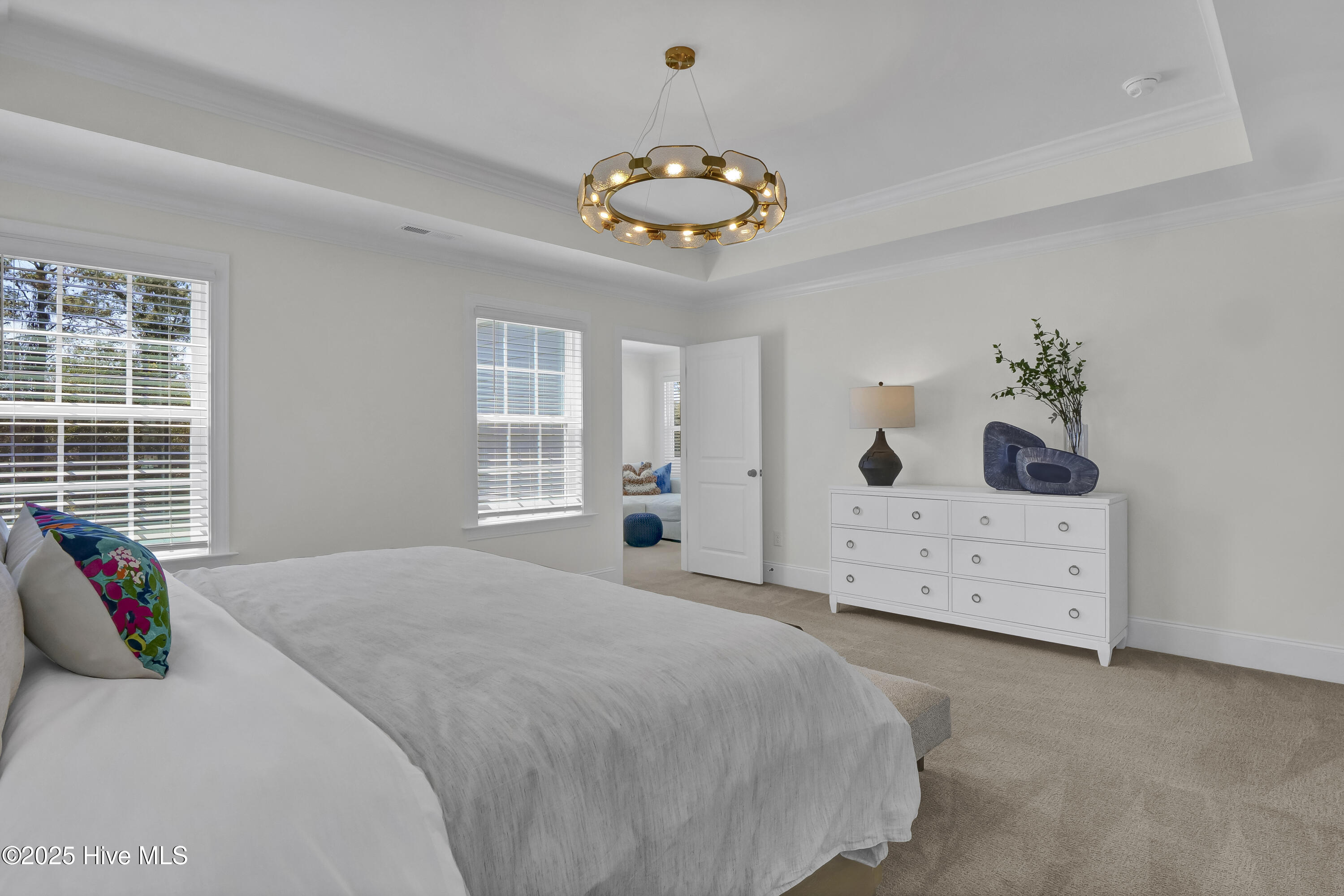 92 Planters Walk