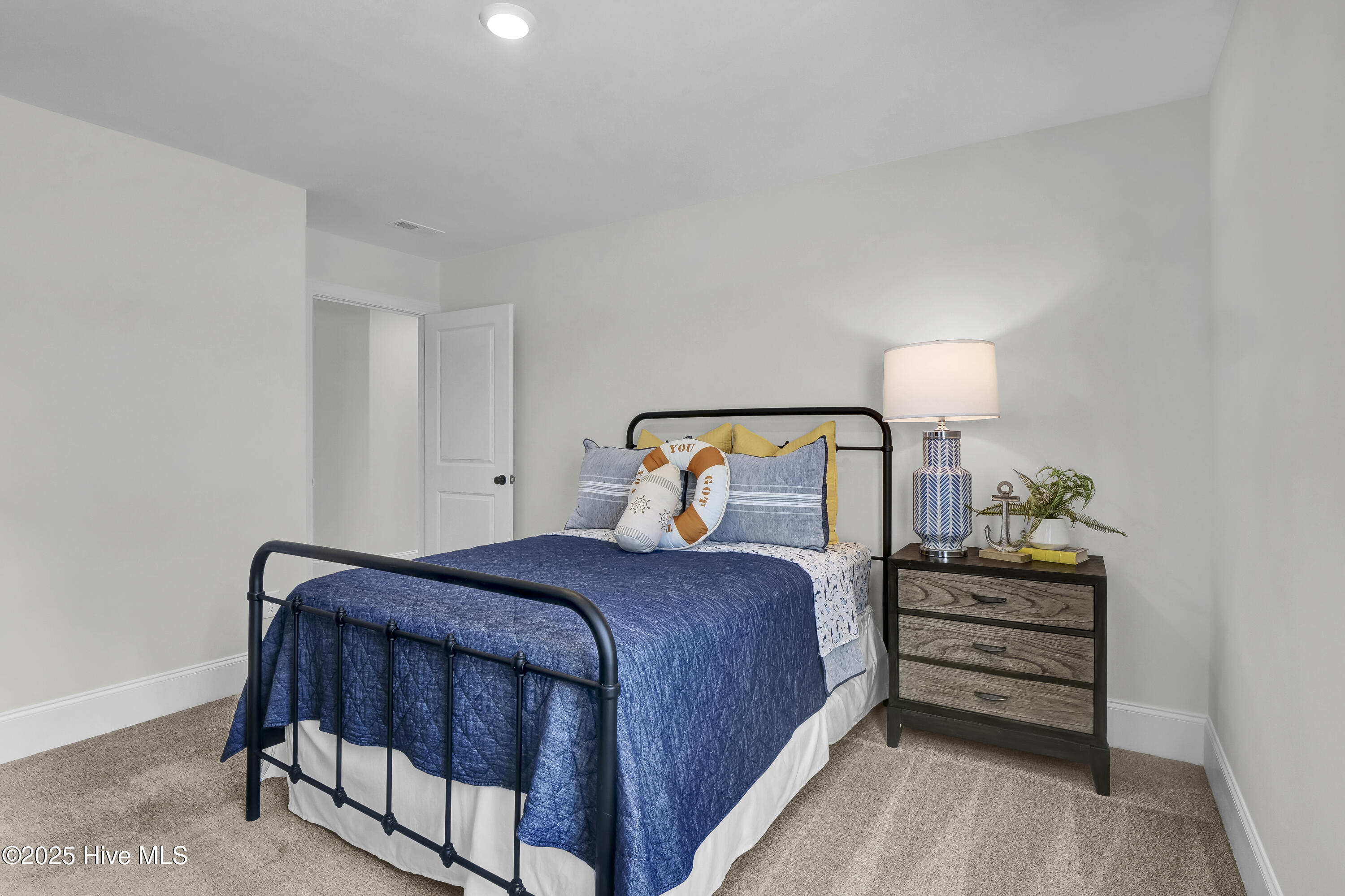 92 Planters Walk