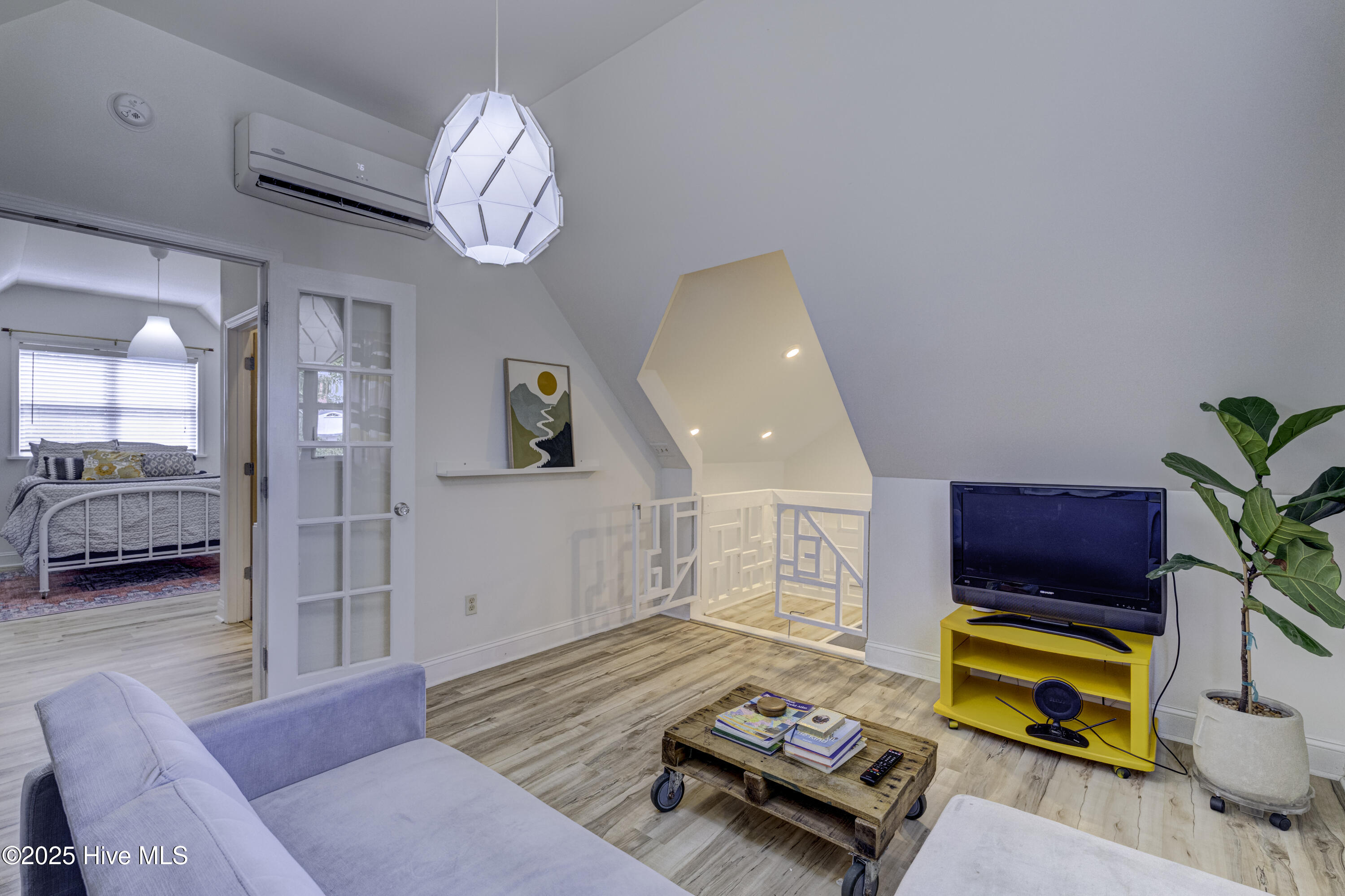 2402 Belvedere Drive