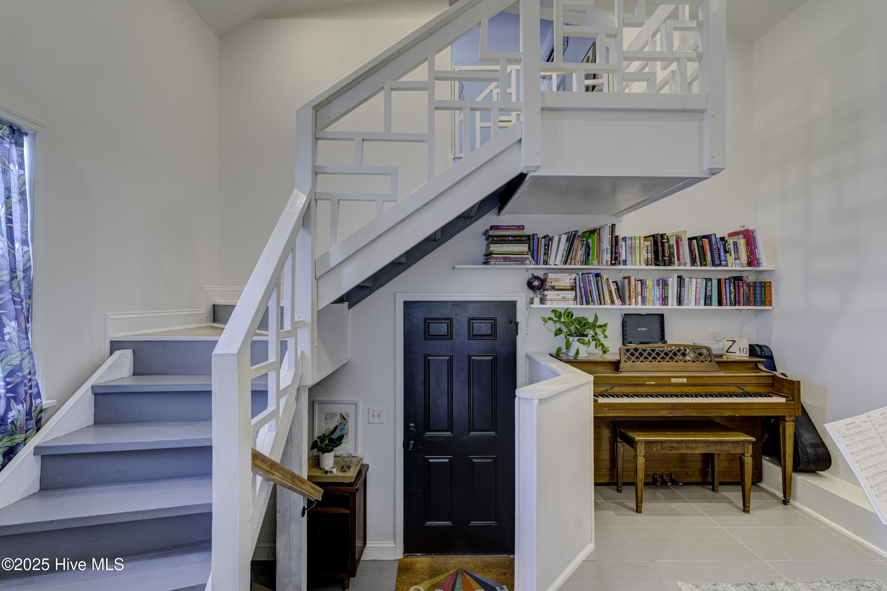 2402 Belvedere Drive