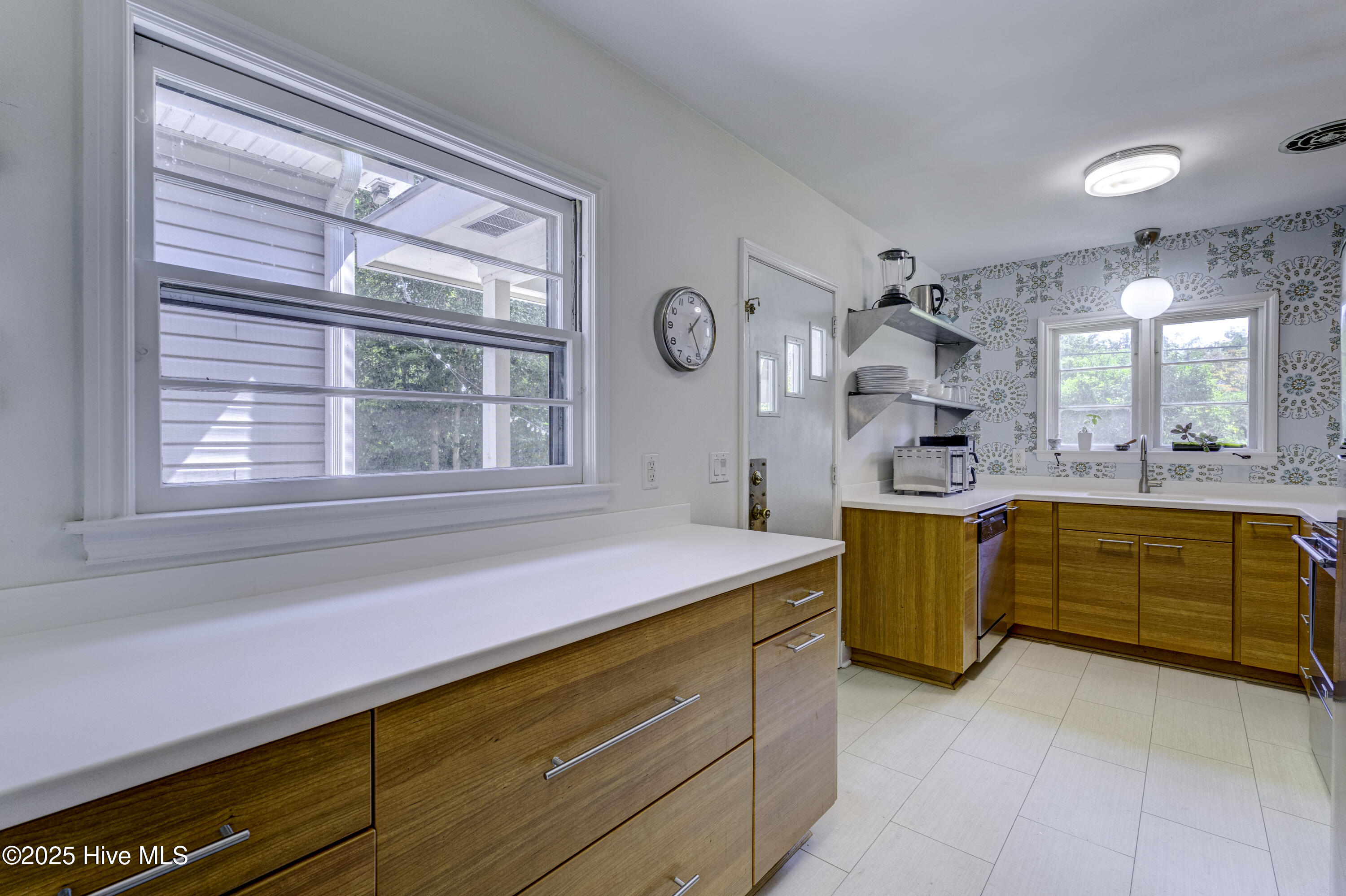 2402 Belvedere Drive