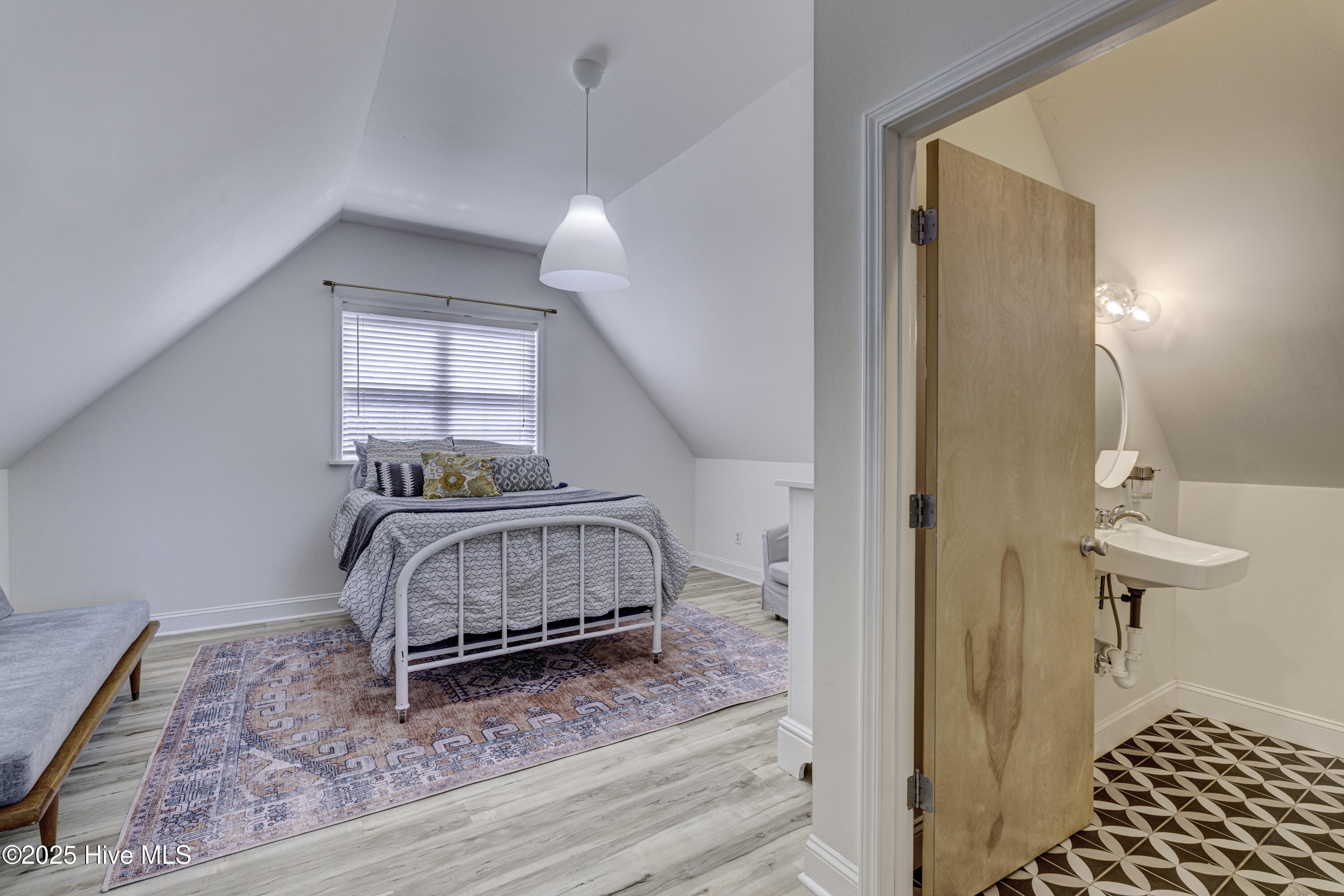 2402 Belvedere Drive