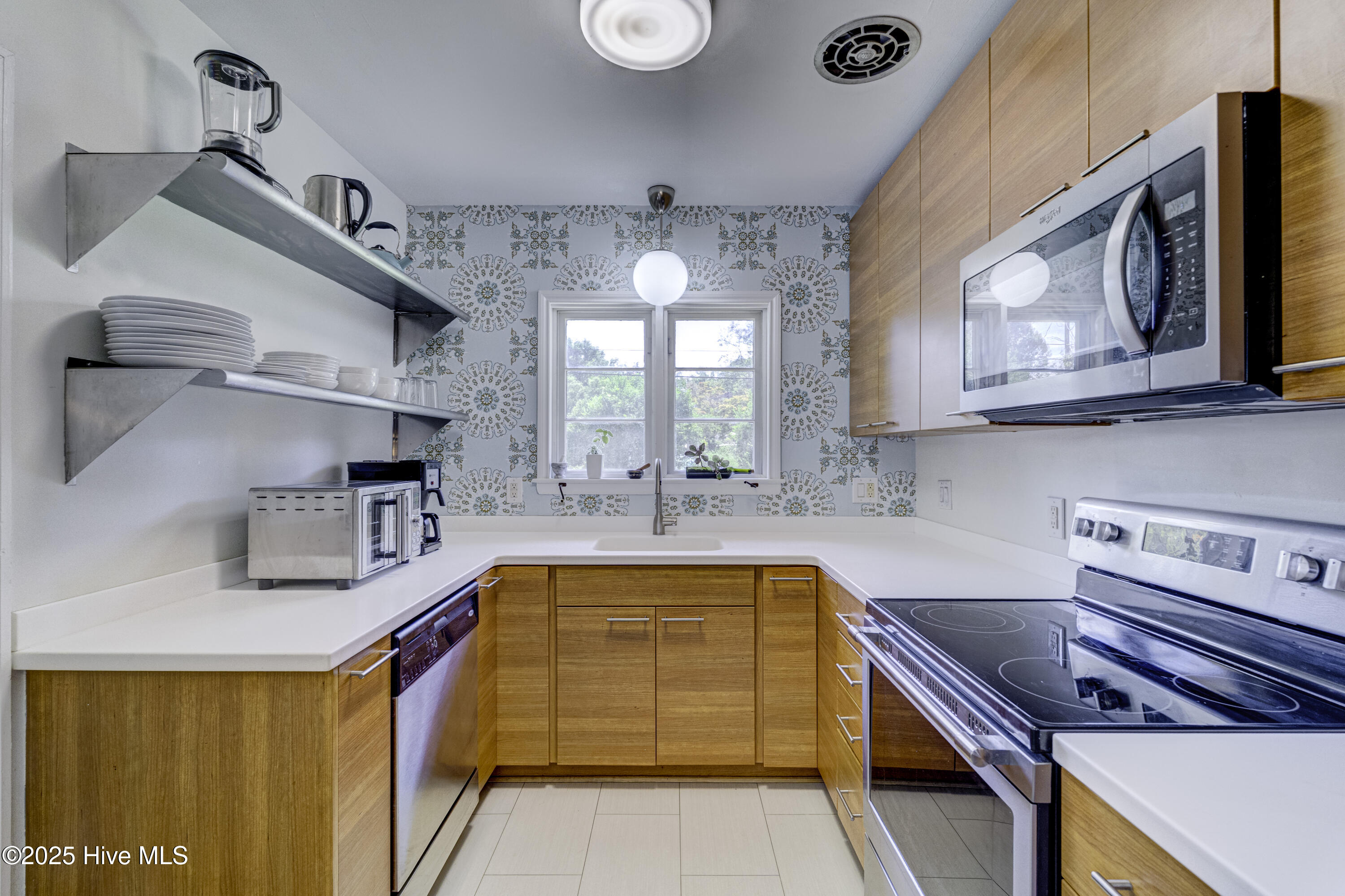 2402 Belvedere Drive