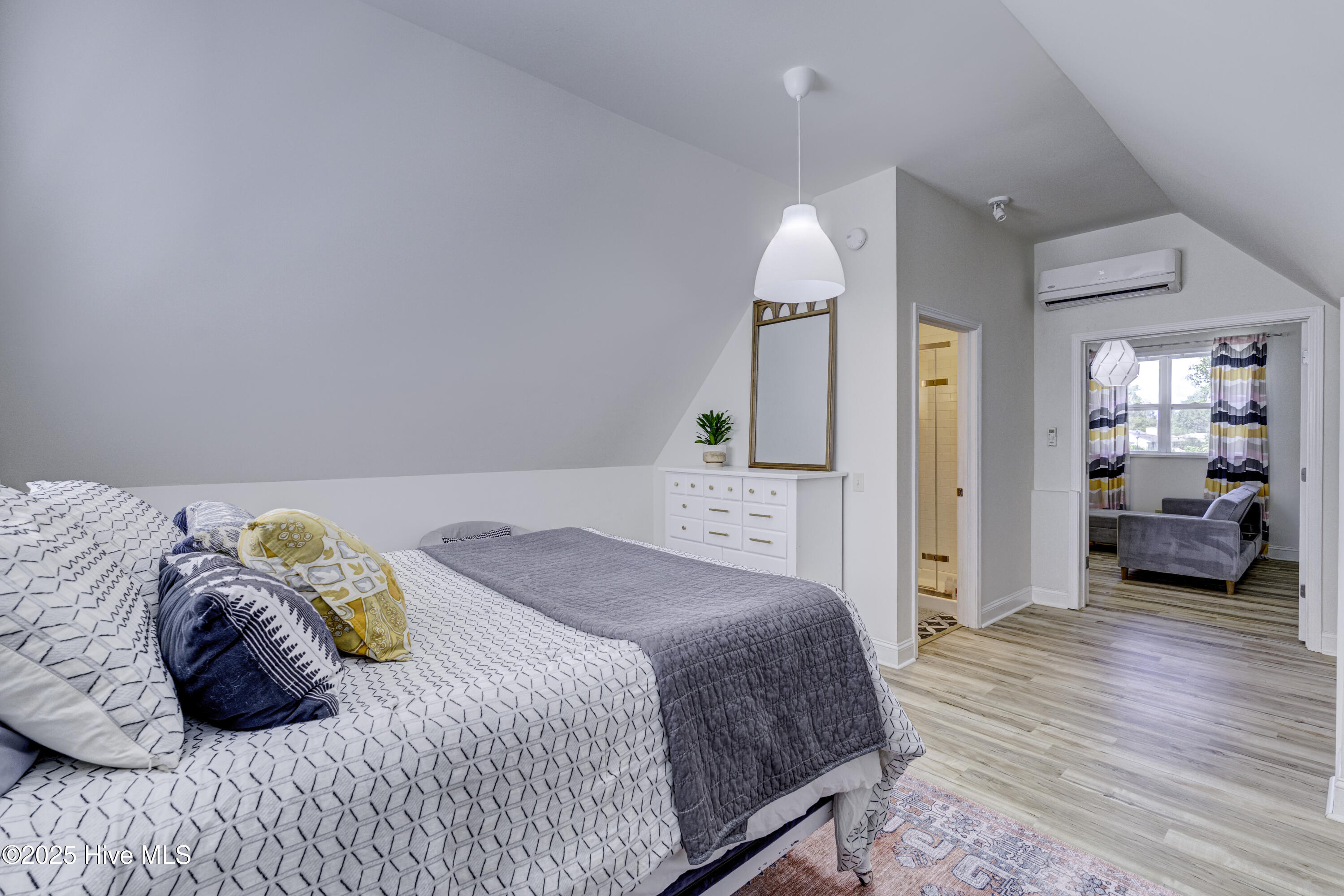 2402 Belvedere Drive