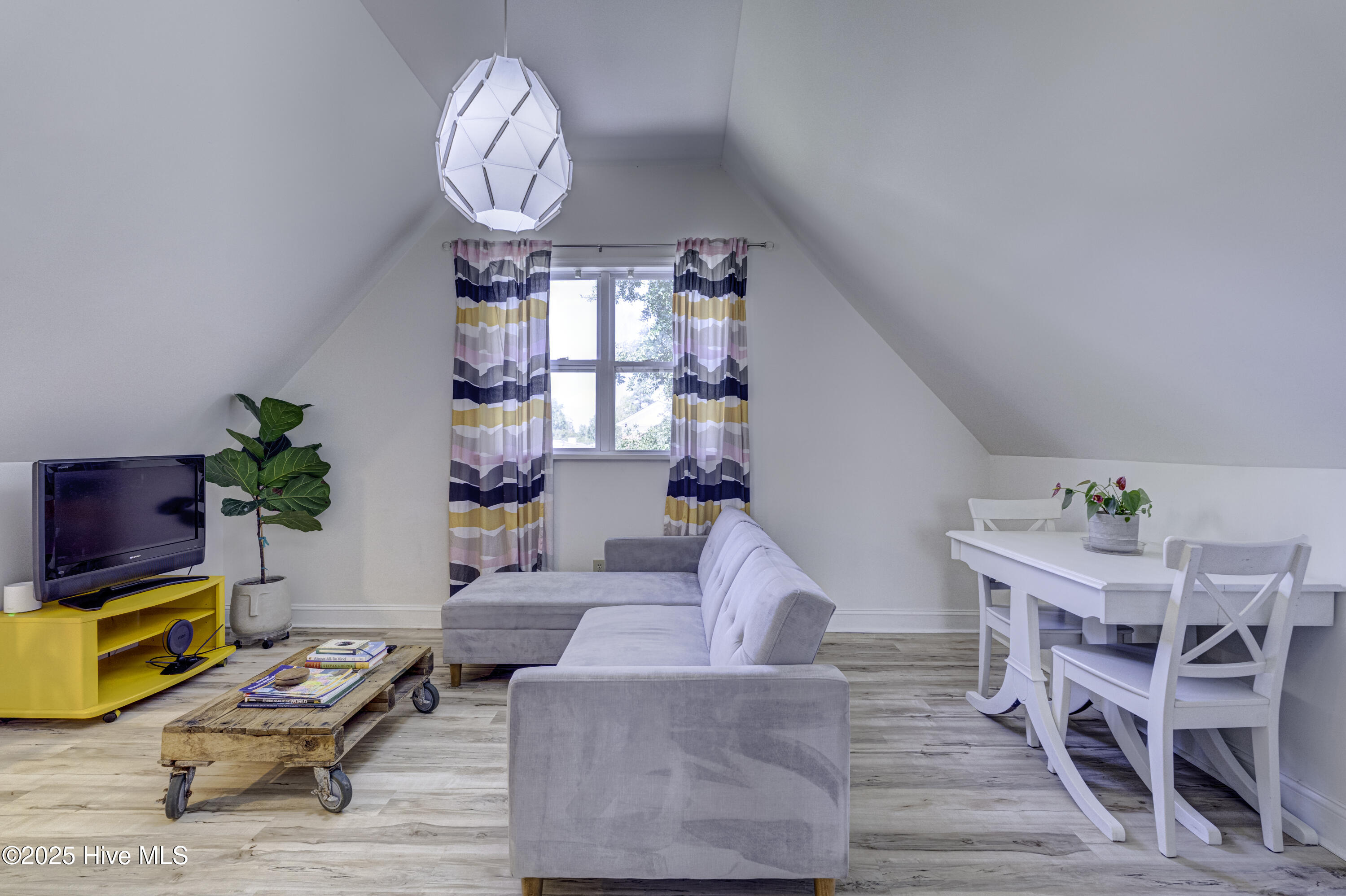 2402 Belvedere Drive