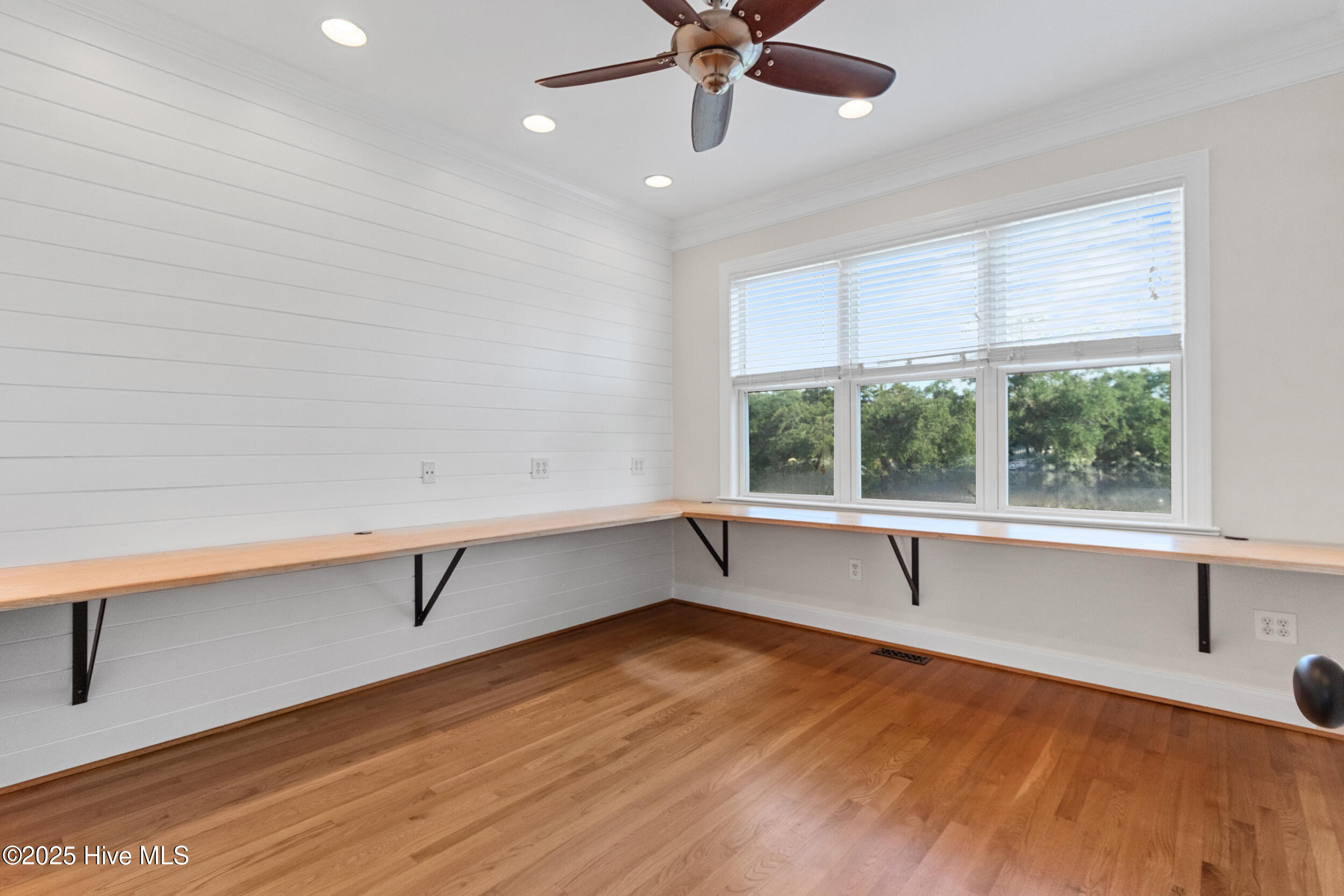 1030 Waterview Court