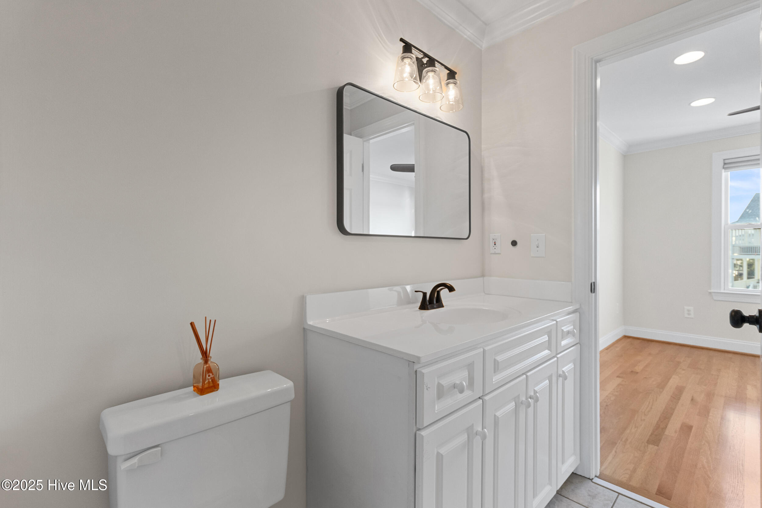 1030 Waterview Court