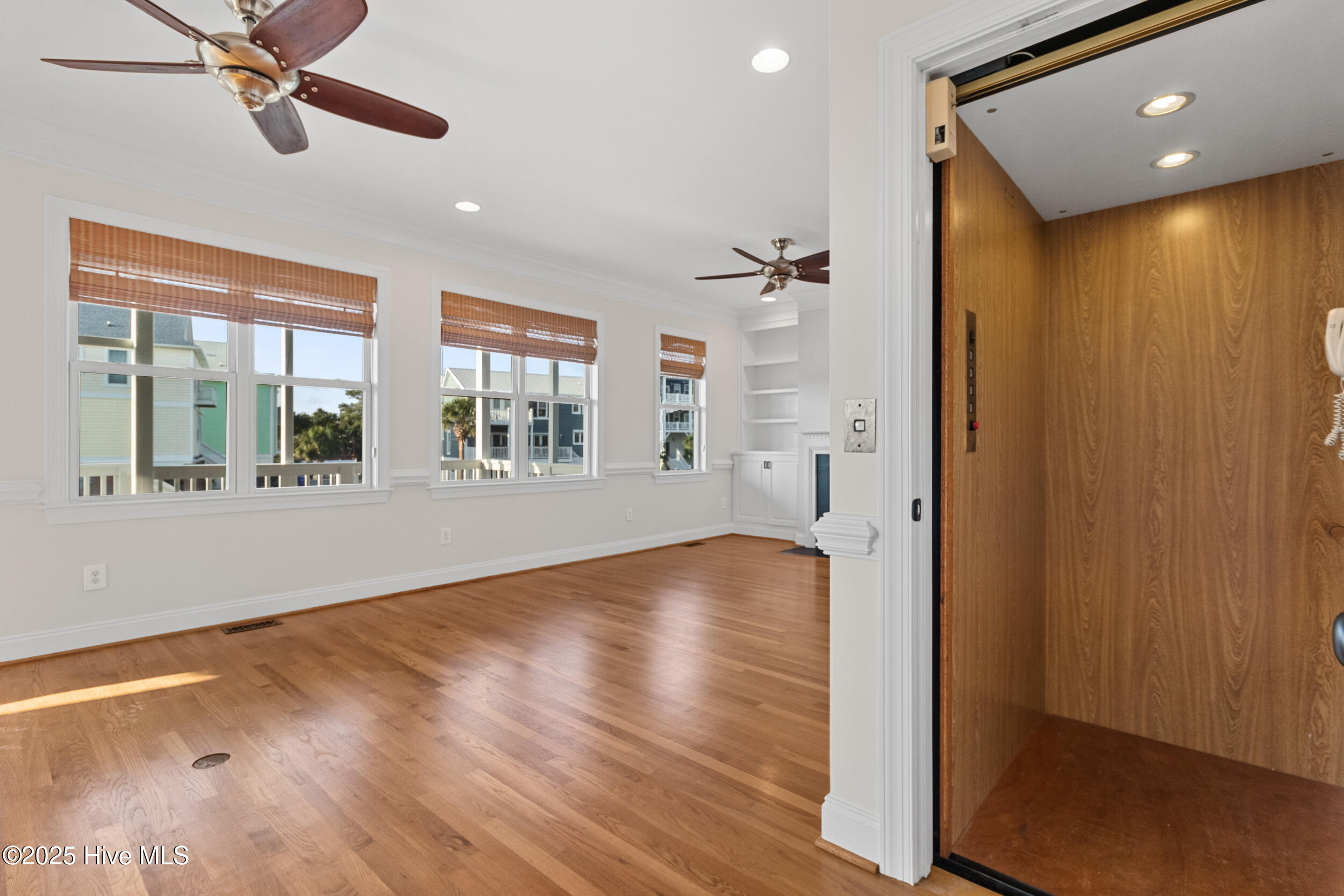 1030 Waterview Court