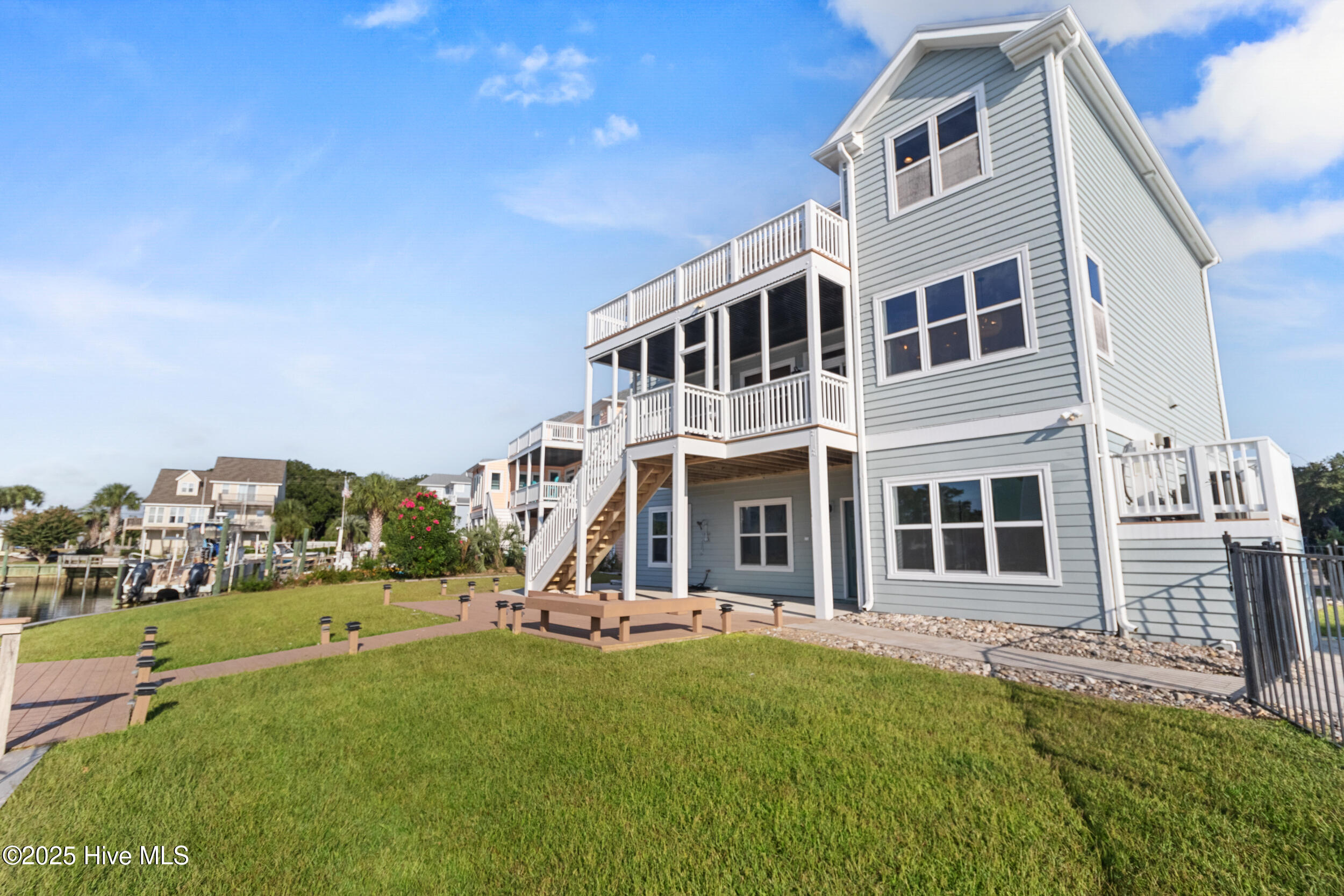 1030 Waterview Court