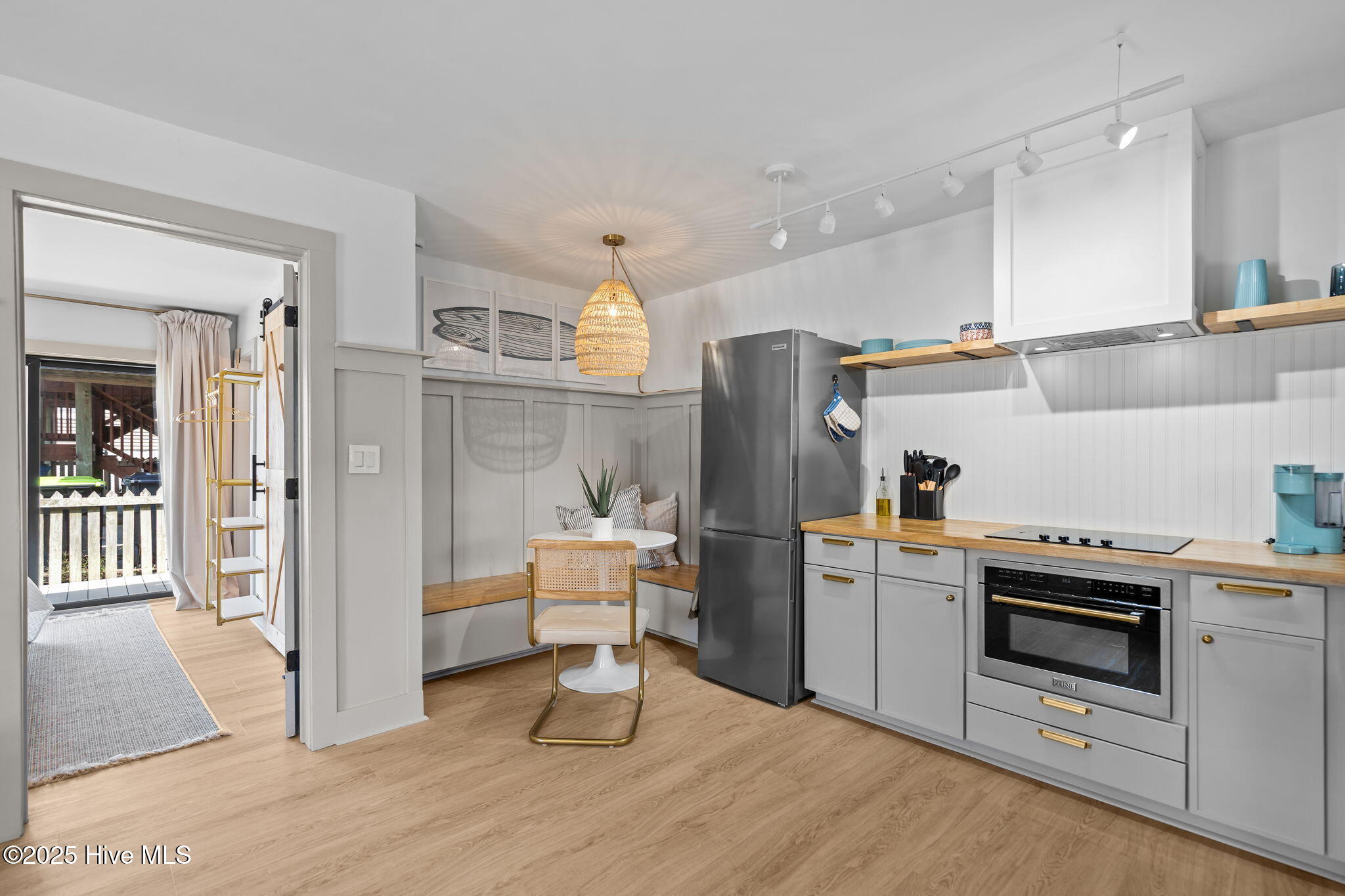 1603 Lake Park Boulevard S