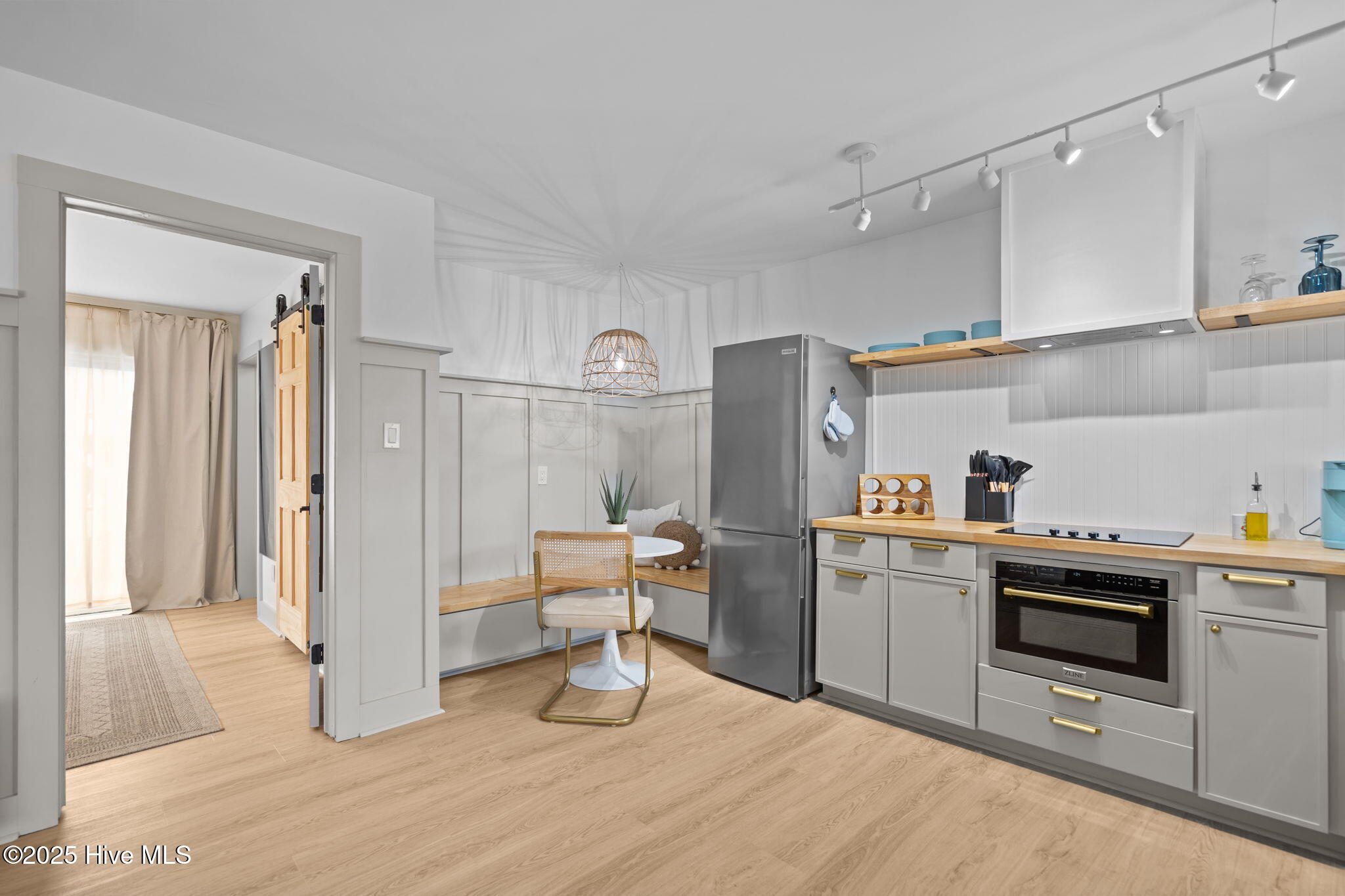 1603 Lake Park Boulevard S