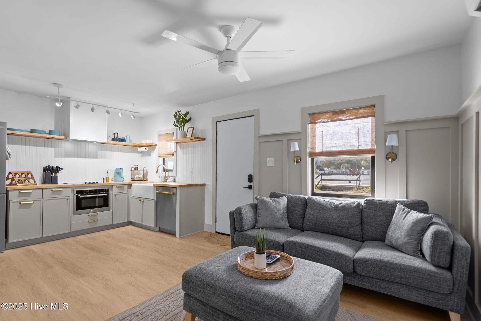 1603 Lake Park Boulevard S