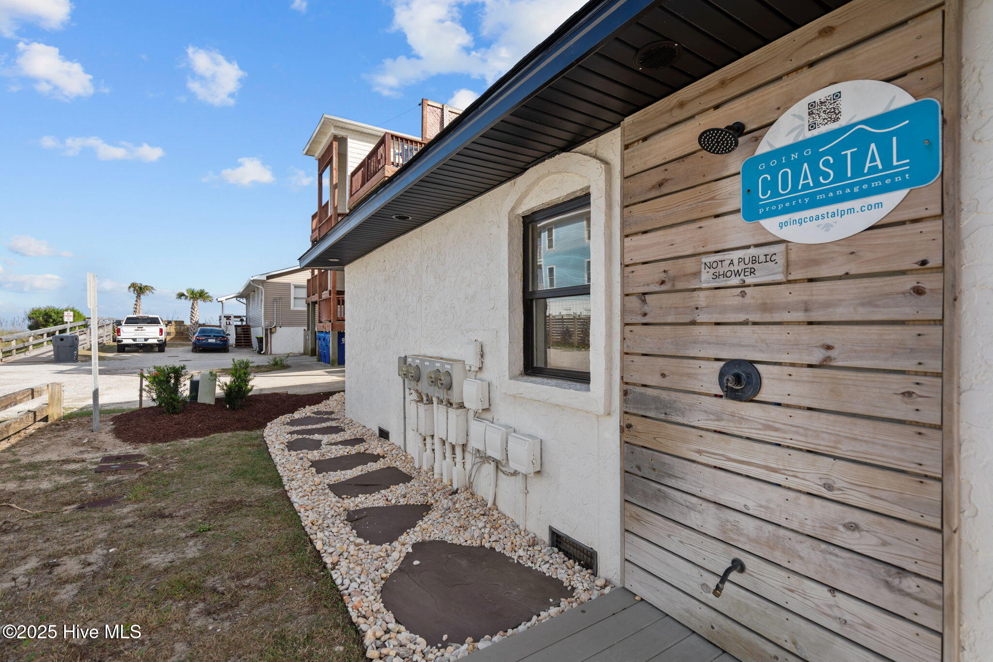 1603 Lake Park Boulevard S