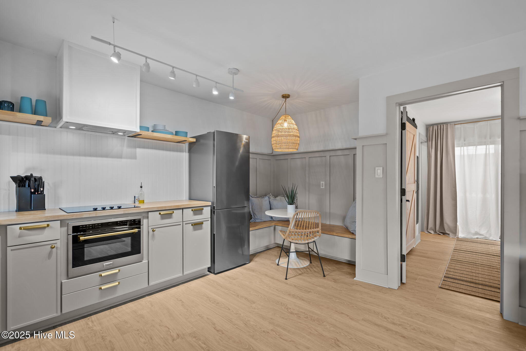 1603 Lake Park Boulevard S