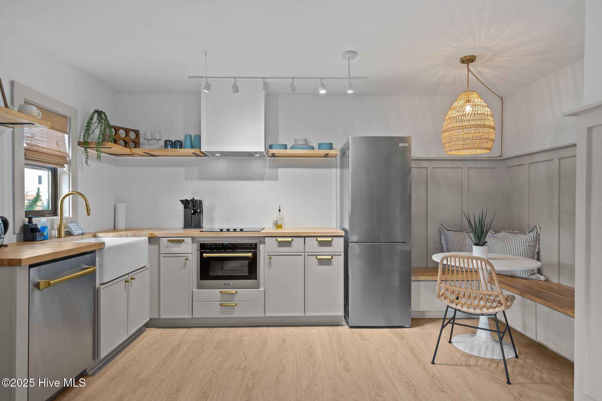 1603 Lake Park Boulevard S