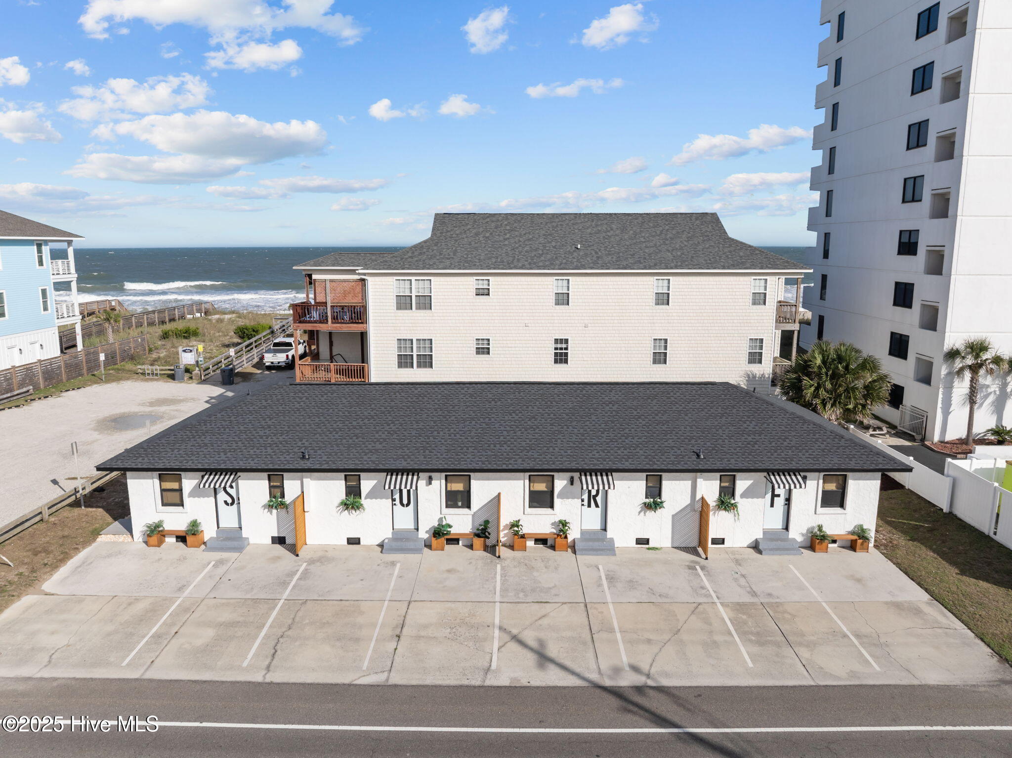 1603 Lake Park Boulevard S